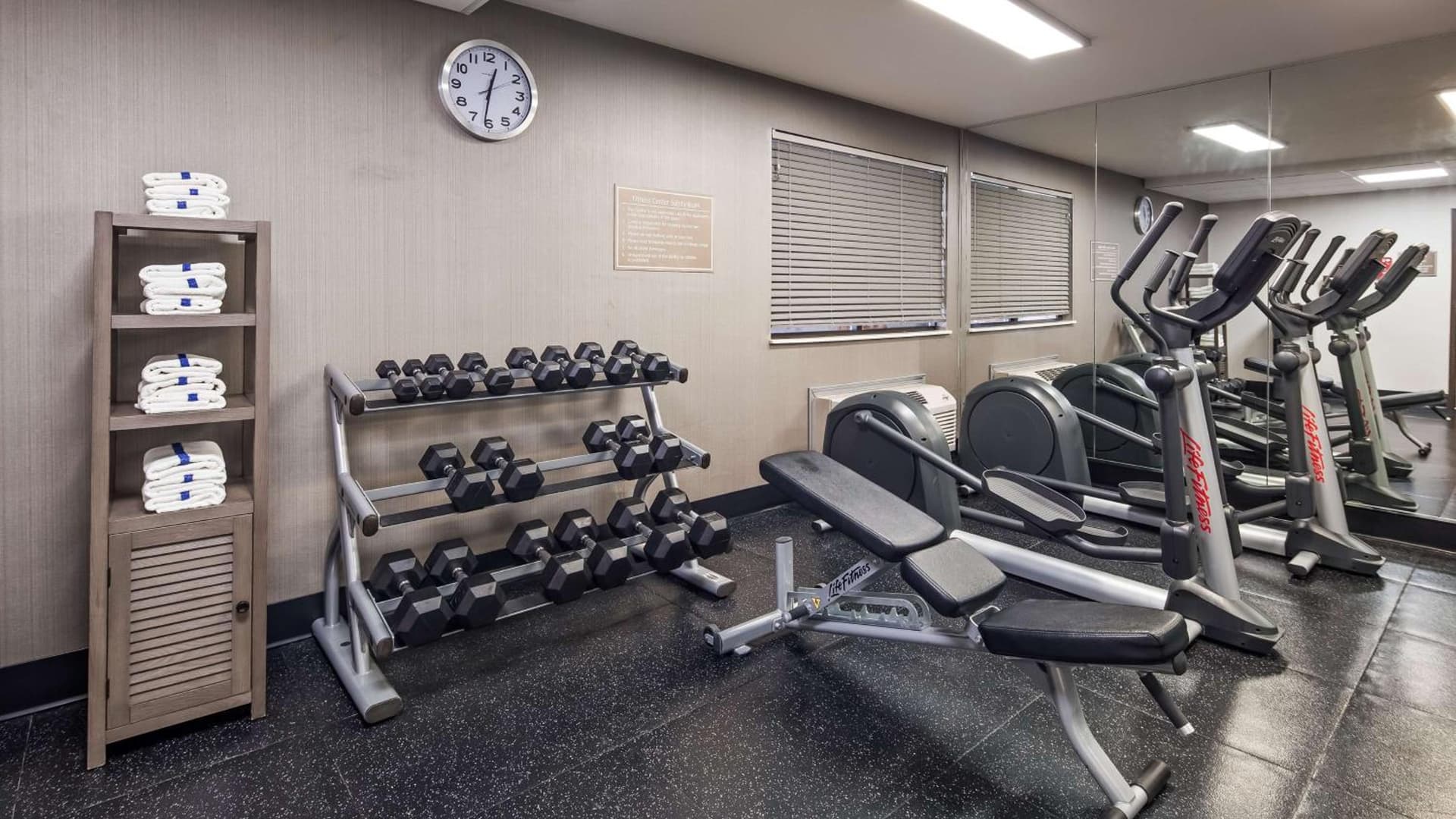 Best Western Plus North Canton Inn & Suites gallery photo in North Canton, OH — image 31