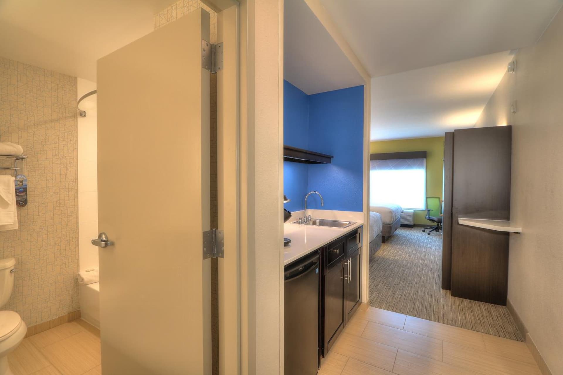 Holiday Inn Express Hotel & Suites Mobile Saraland by IHG gallery photo in Saraland, AL — image 77