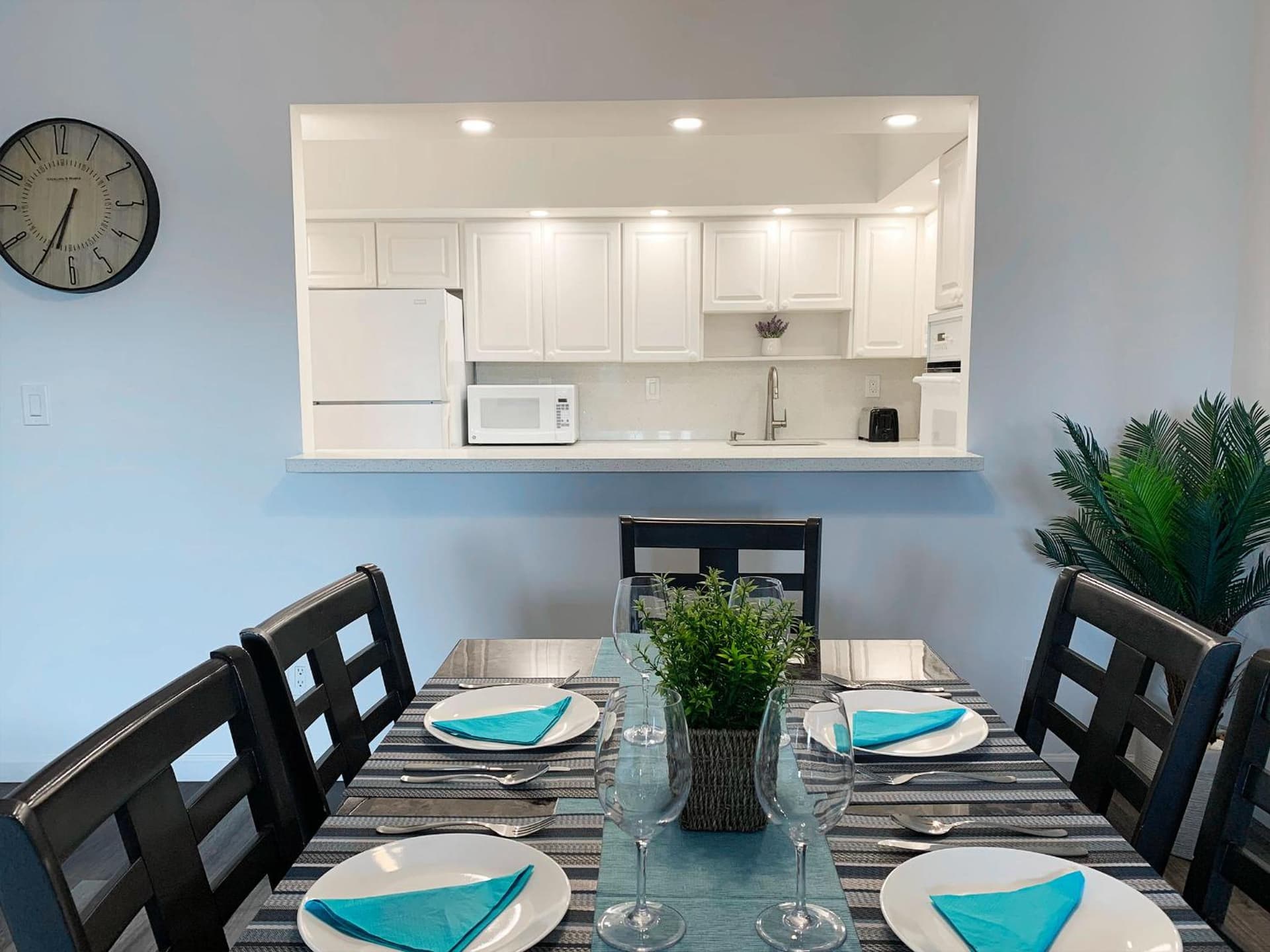 Beach Apartment at Condo-hotel property views in Miami Beach, FL — gallery photo 3