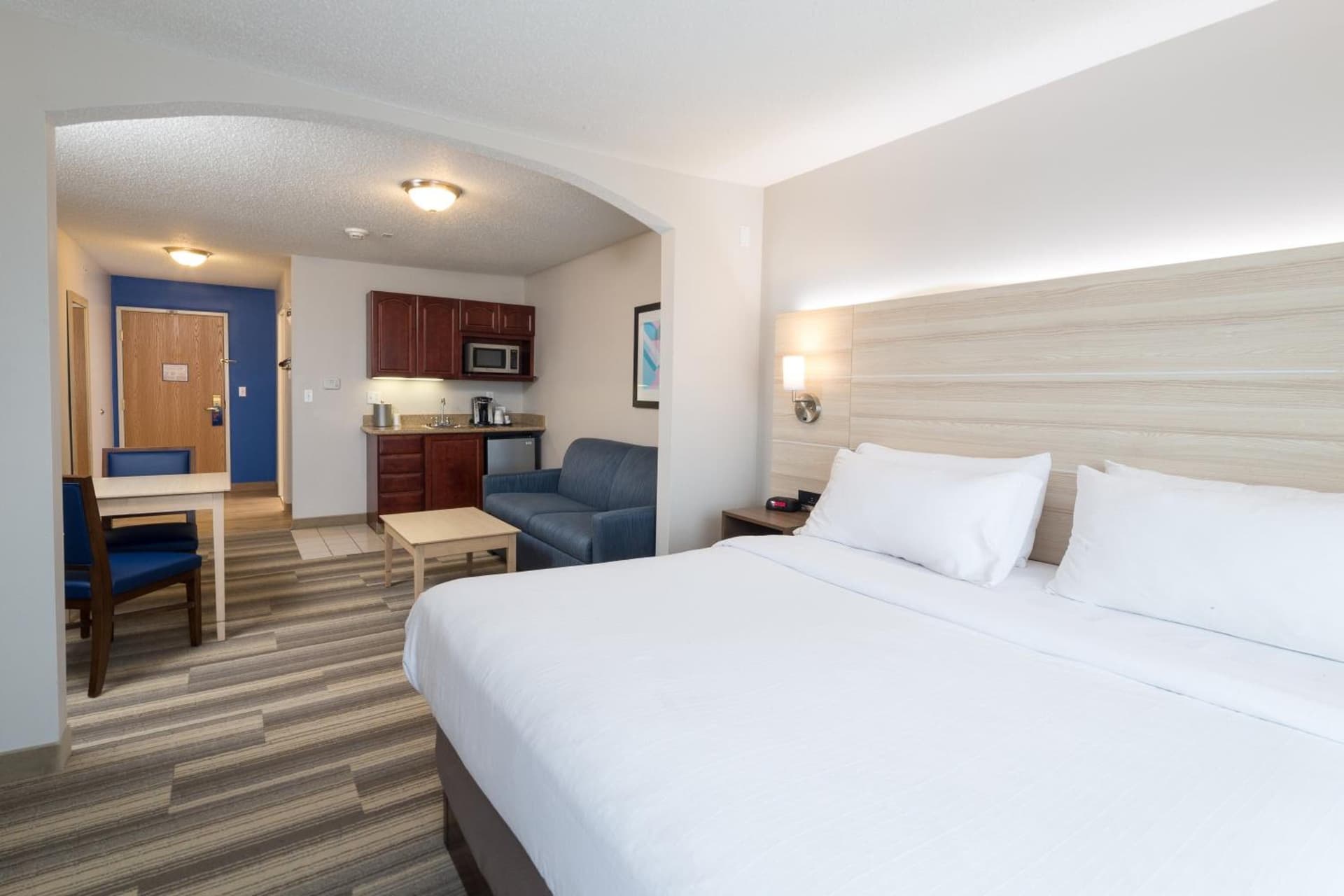 Holiday Inn Express Hotel & Suites Grand Blanc by IHG gallery photo in Grand Blanc, MI — image 9