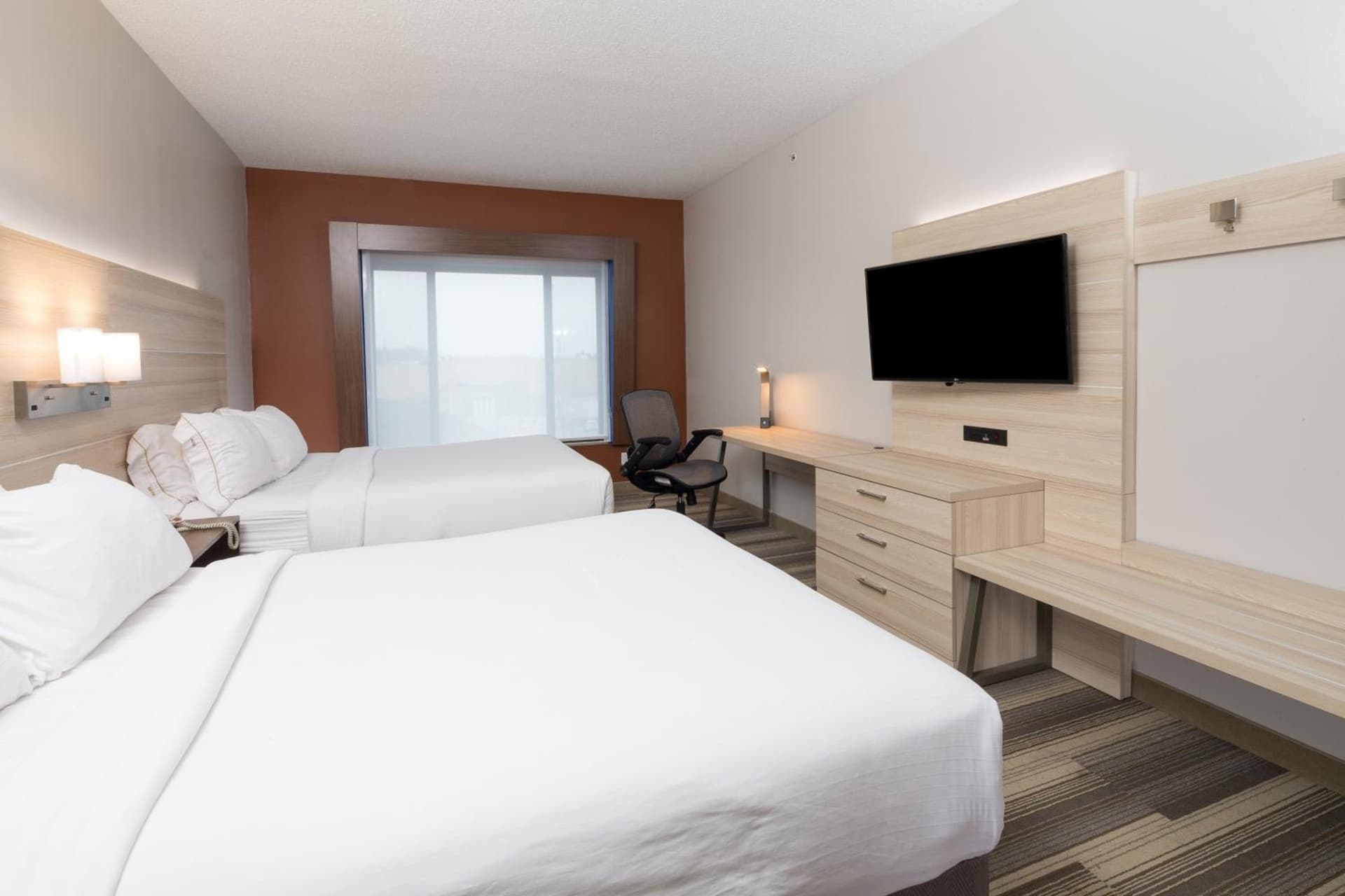 Holiday Inn Express Hotel & Suites Grand Blanc by IHG gallery photo in Grand Blanc, MI — image 31