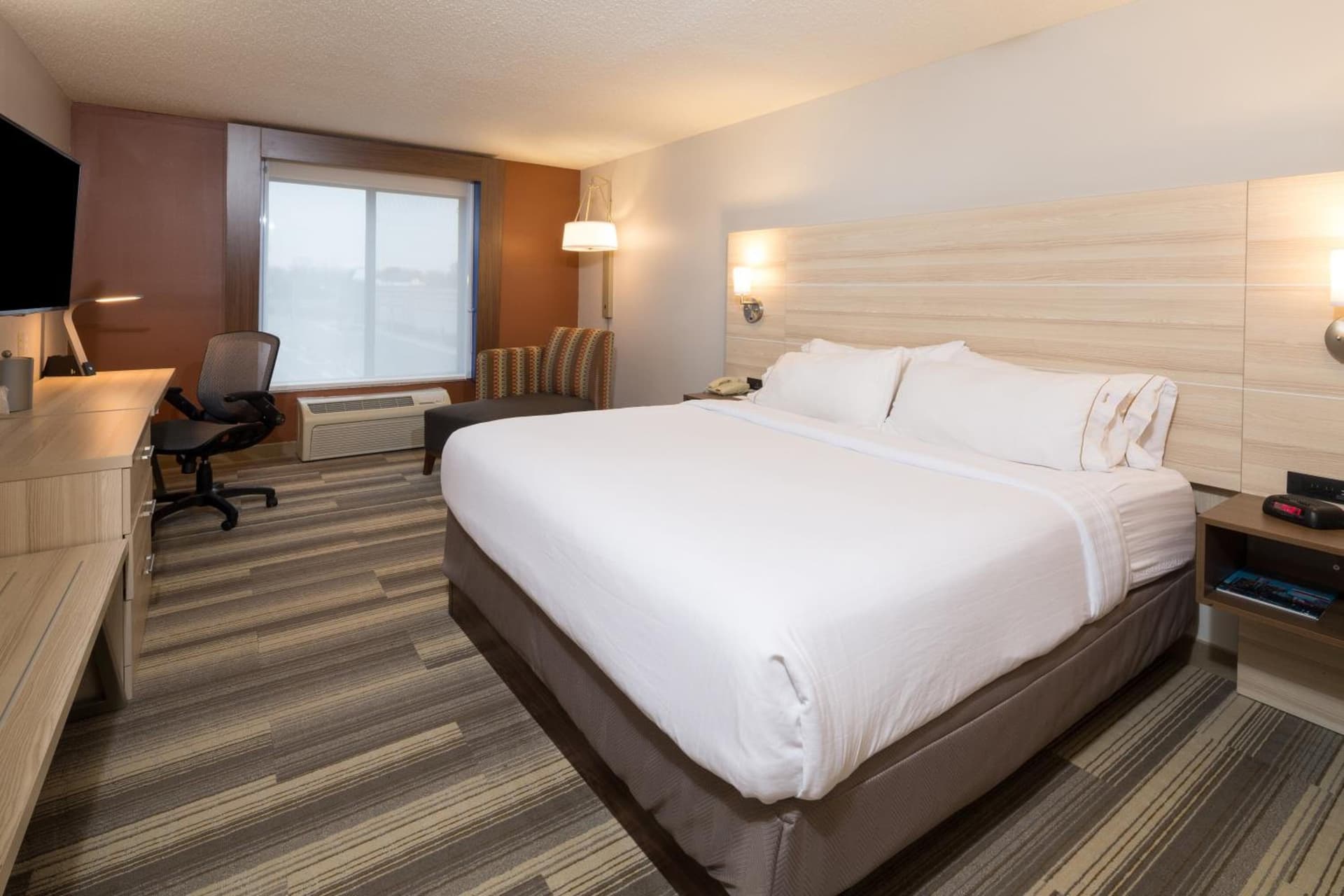 Holiday Inn Express Hotel & Suites Grand Blanc by IHG gallery photo in Grand Blanc, MI — image 26