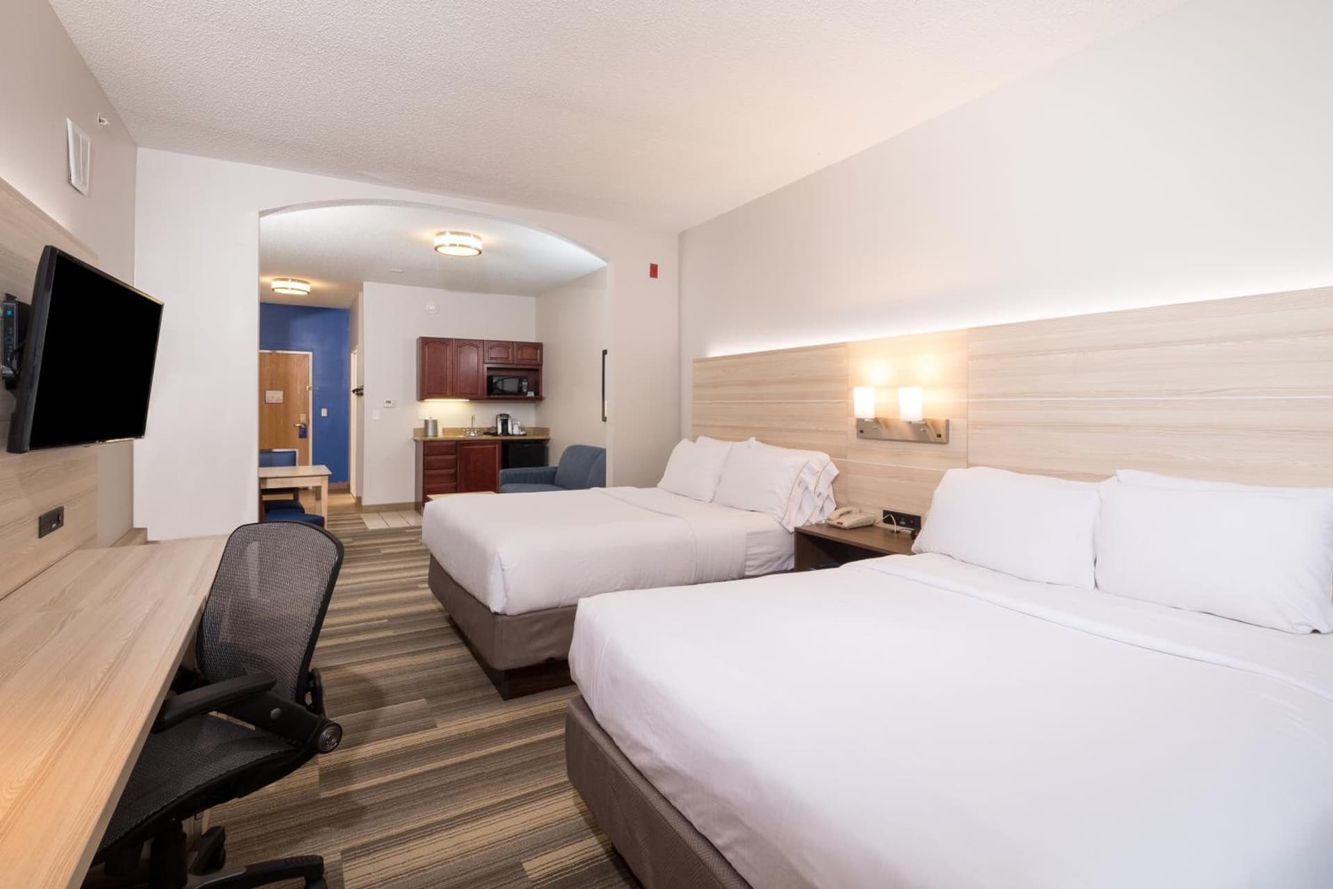 Holiday Inn Express Hotel & Suites Grand Blanc by IHG gallery photo in Grand Blanc, MI — image 37