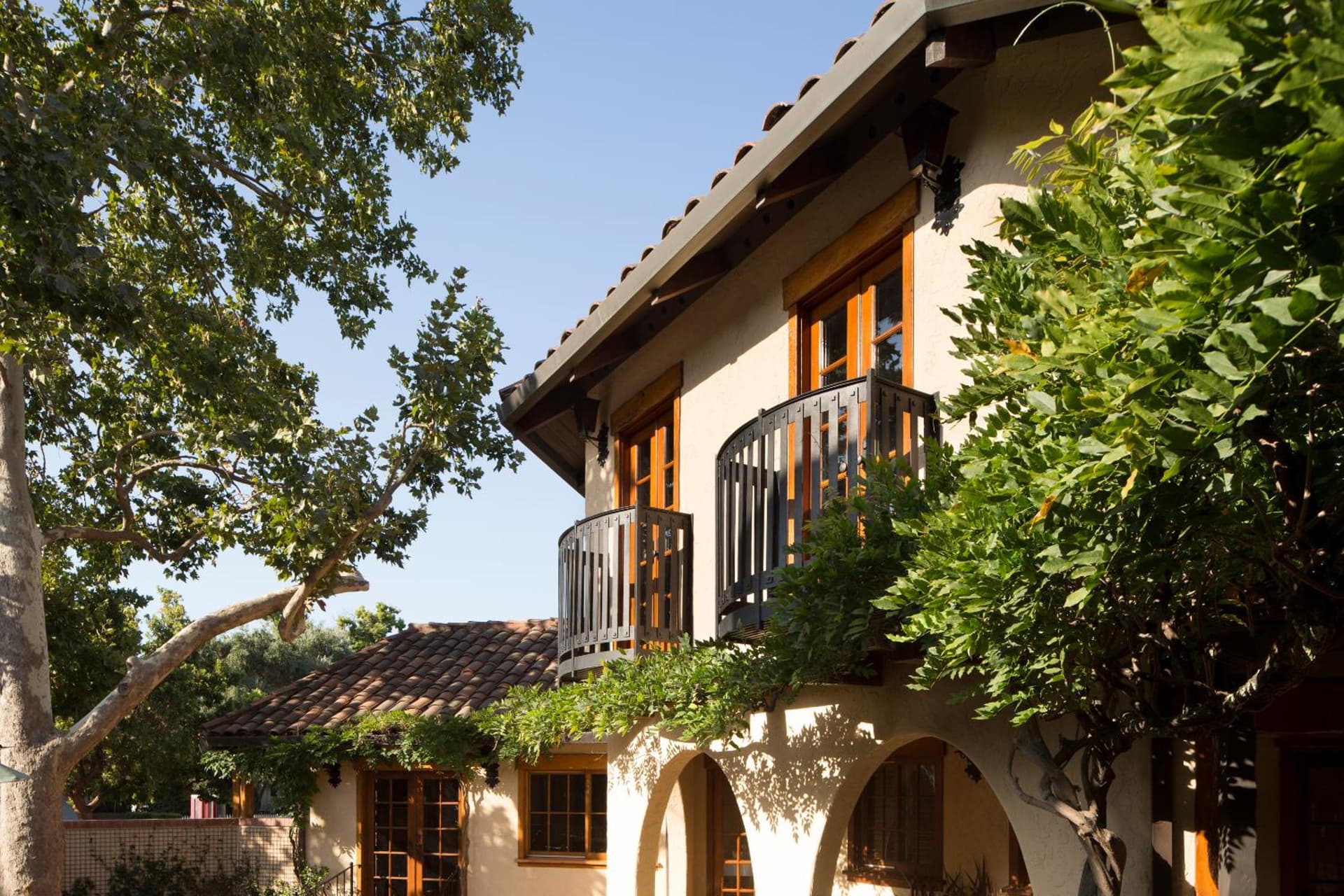 Rancho Caymus Inn property views in Rutherford, CA — gallery photo 3