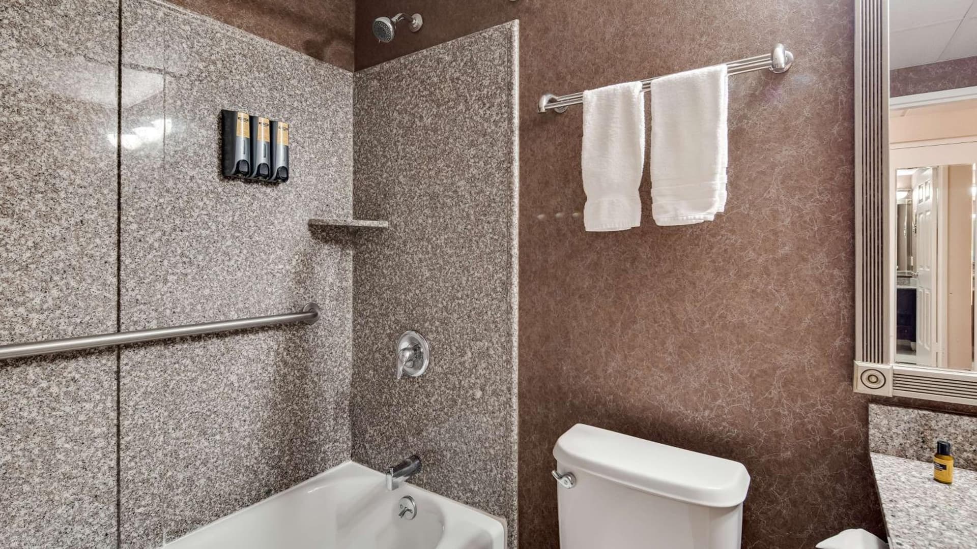 Best Western PLUS Morristown Inn-Florham Park gallery photo in Morristown, NJ — image 7