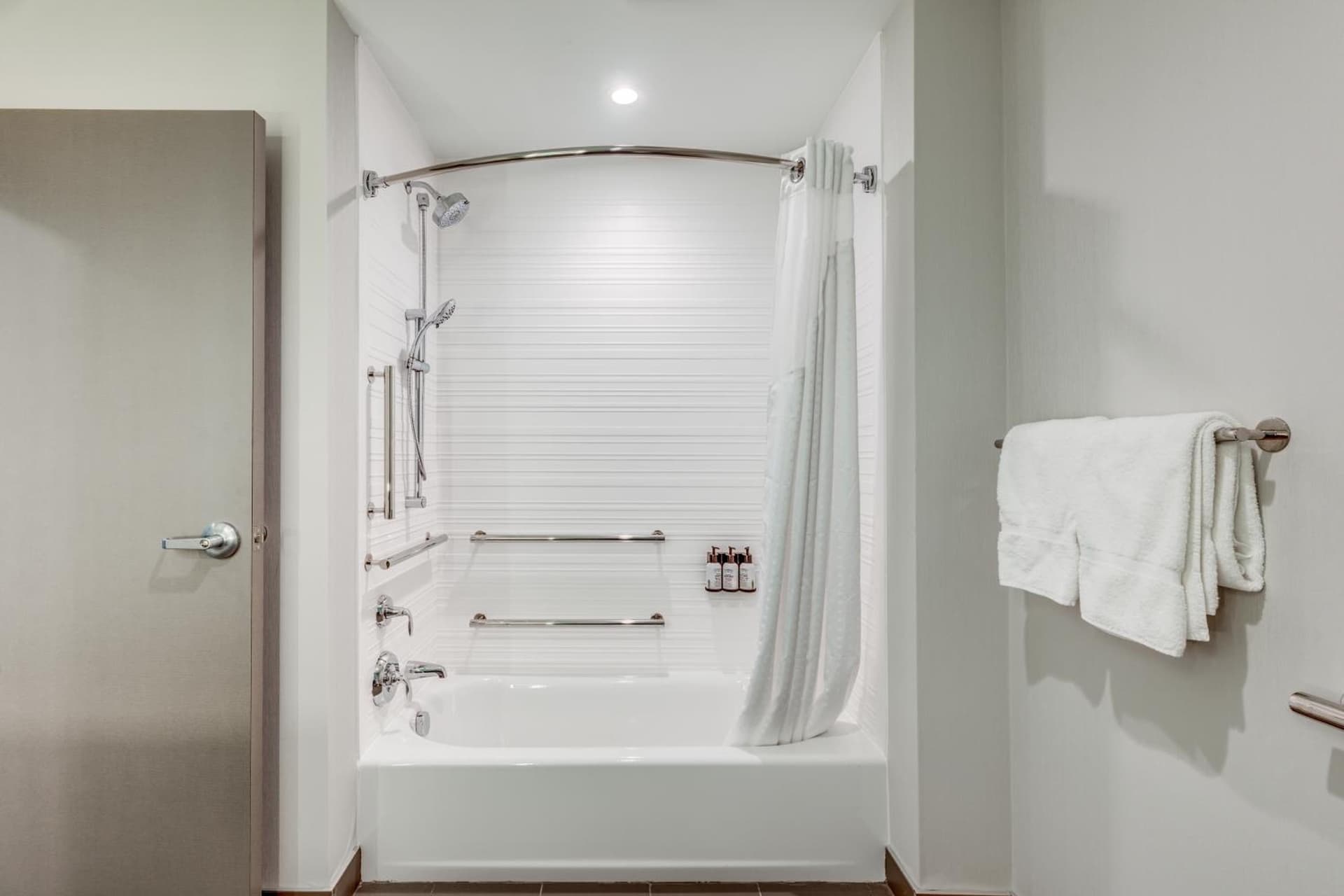 avid hotel Zeeland - Holland by IHG gallery photo in Holland, MI — image 20