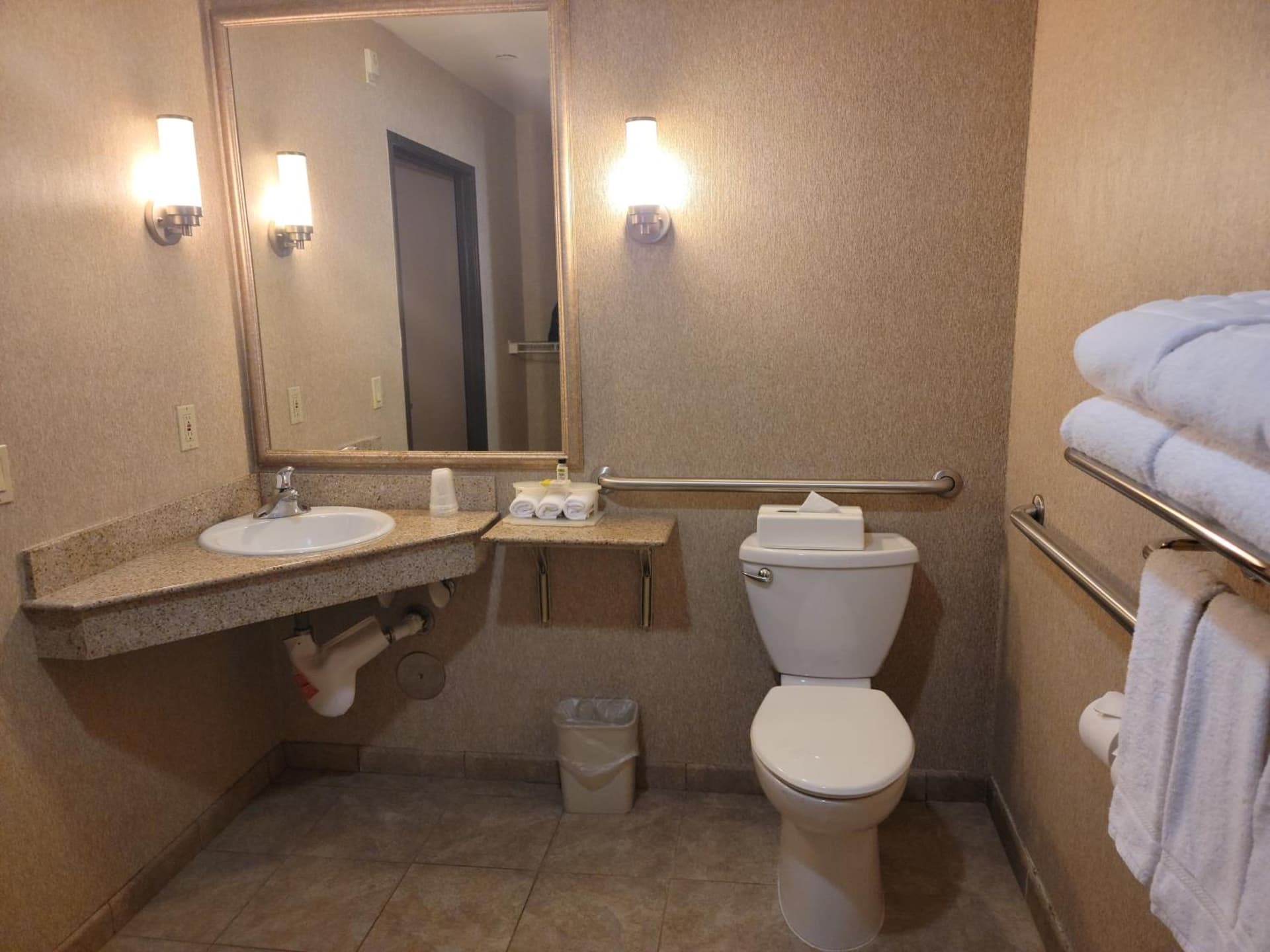 Holiday Inn Express San Diego South - Chula Vista by IHG gallery photo in Chula Vista, CA — image 41