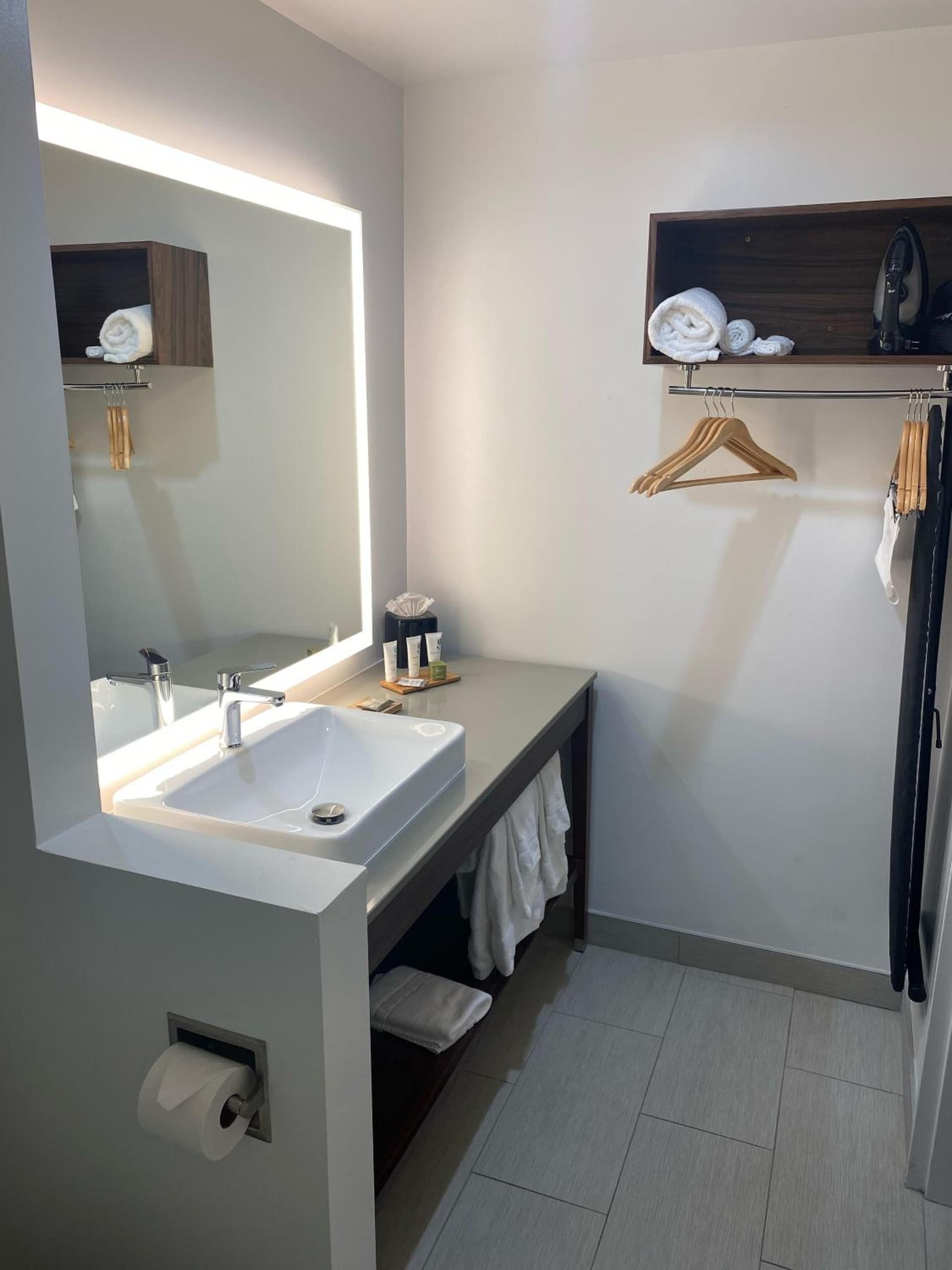 Country Inn & Suites by Radisson, Vallejo Napa Valley, CA gallery photo in Vallejo, CA — image 45
