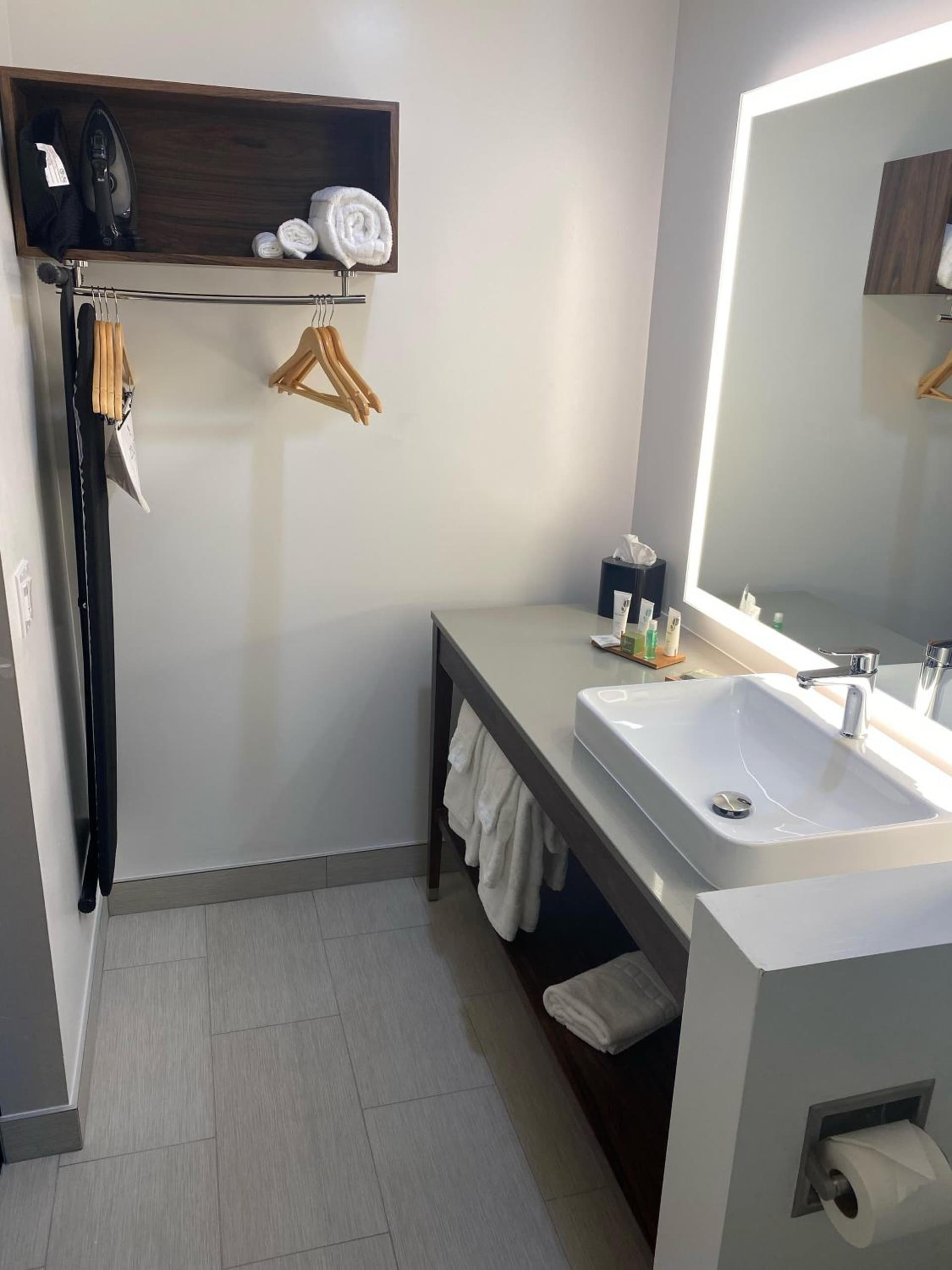 Country Inn & Suites by Radisson, Vallejo Napa Valley, CA gallery photo in Vallejo, CA — image 43