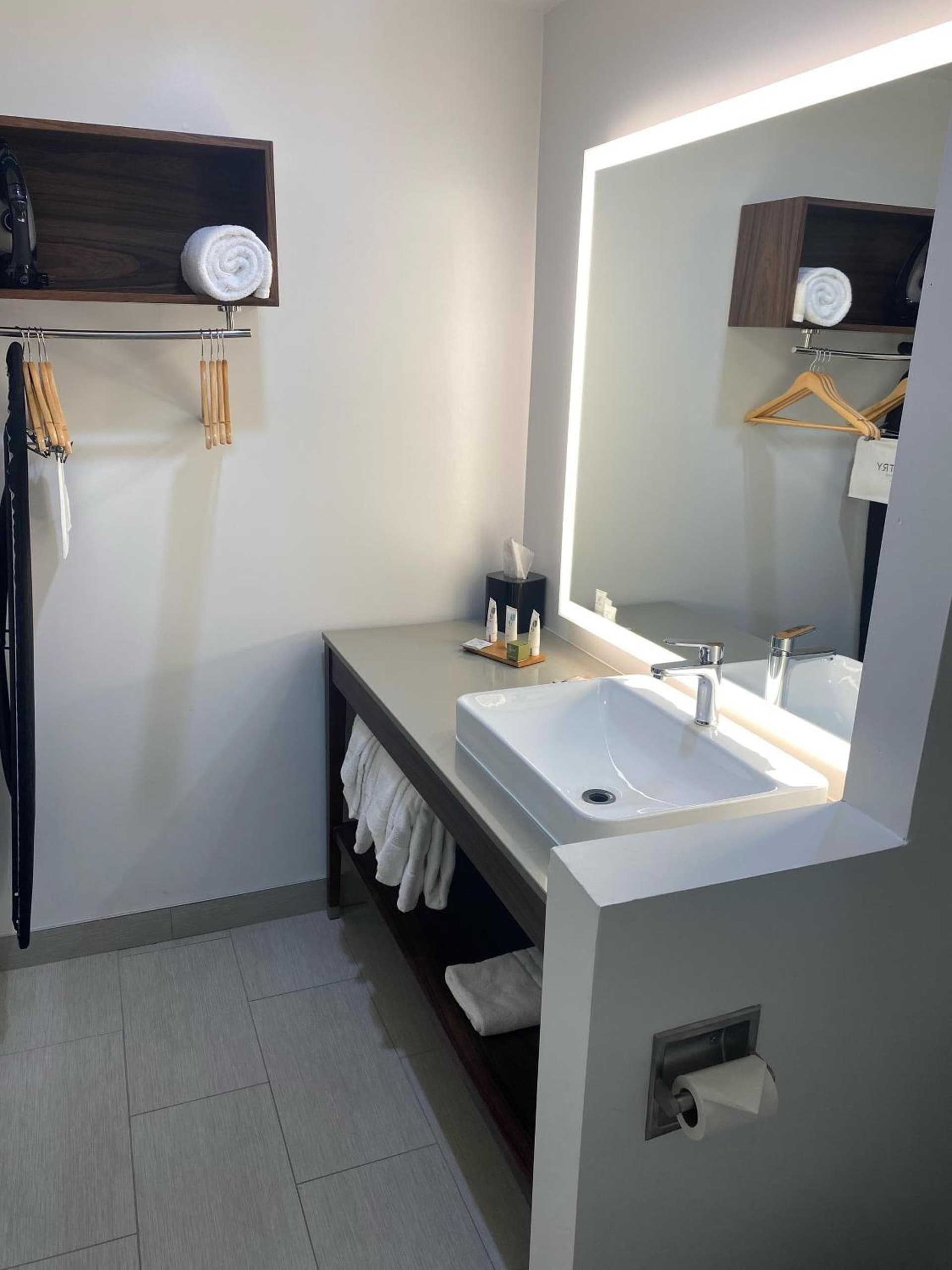 Country Inn & Suites by Radisson, Vallejo Napa Valley, CA gallery photo in Vallejo, CA — image 58