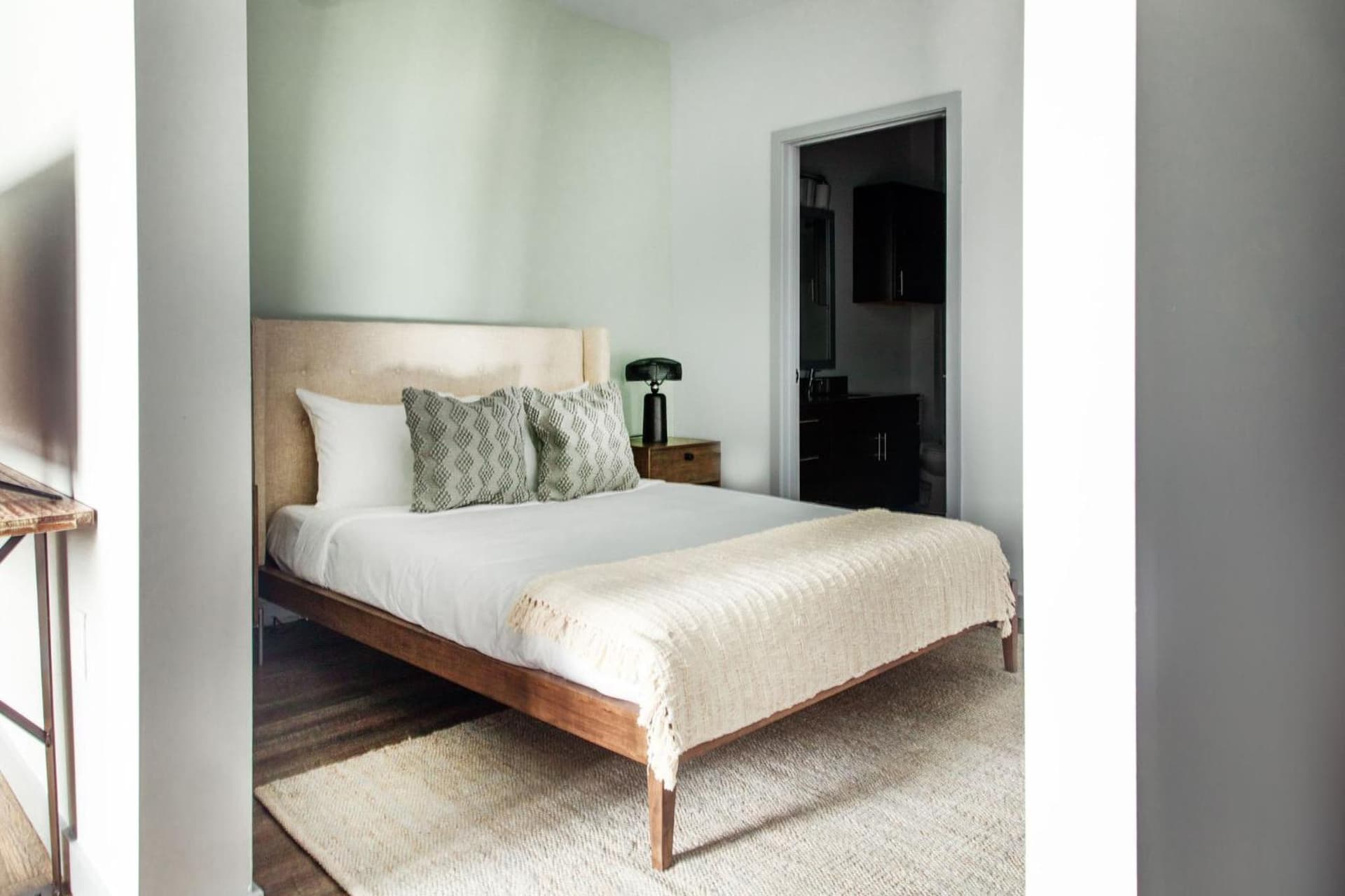 Placemakr Music Row - Vanderbilt gallery photo in Nashville, TN — image 94