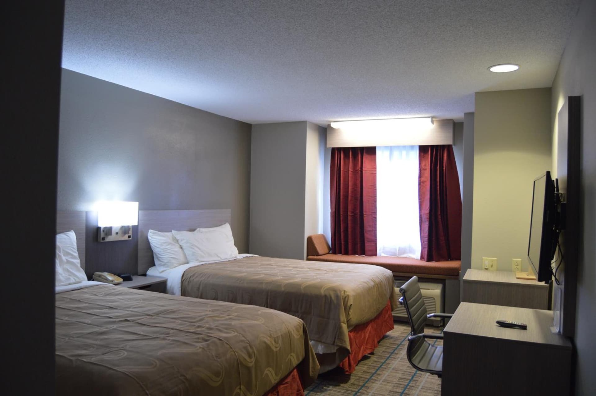 Quality Inn & Suites Grove City-Outlet Mall gallery photo in Grove City, PA — image 36