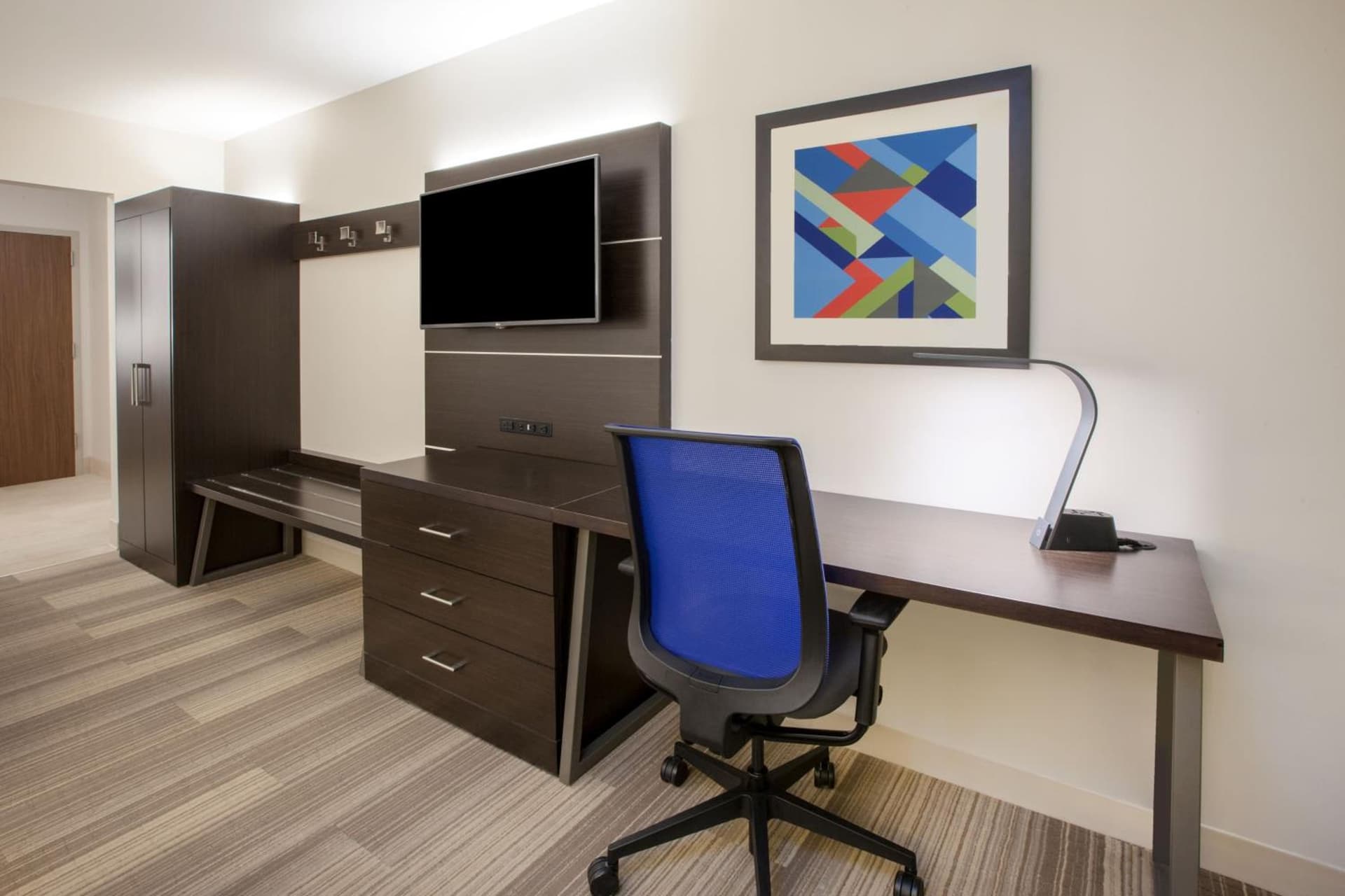 Holiday Inn Express & Suites - Ann Arbor - University South by IHG property views in Ann Arbor, MI — gallery photo 3