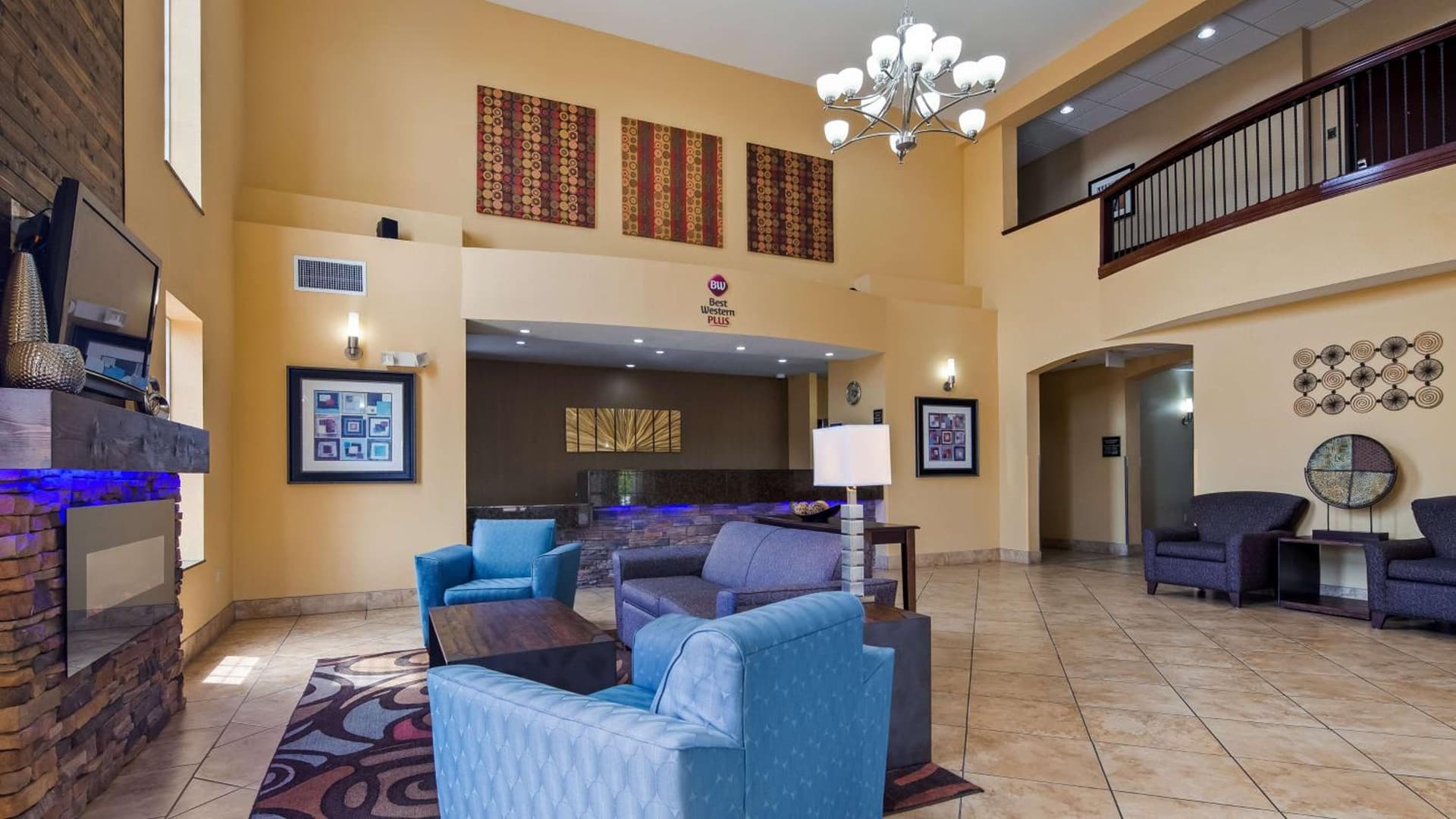 Best Western Plus Eastgate Inn & Suites interior in Wichita, KS — gallery photo 2
