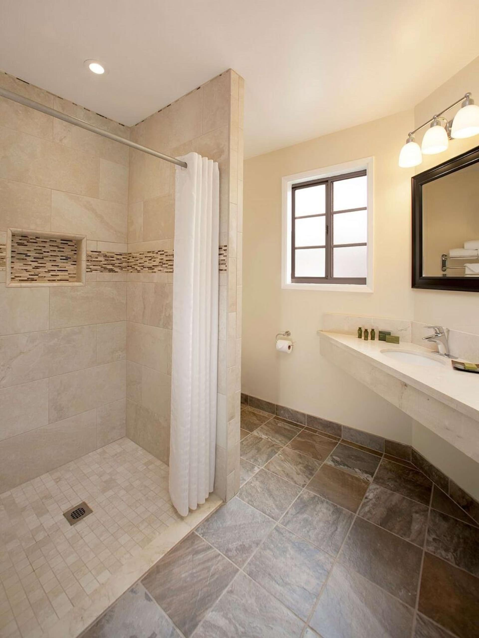 Best Western Plus Santa Barbara gallery photo in Santa Barbara, CA — image 80