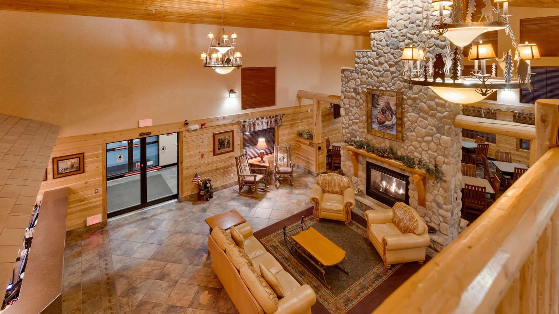 Best Western Plus Kelly Inn & Suites interior in Billings, MT — gallery photo 2