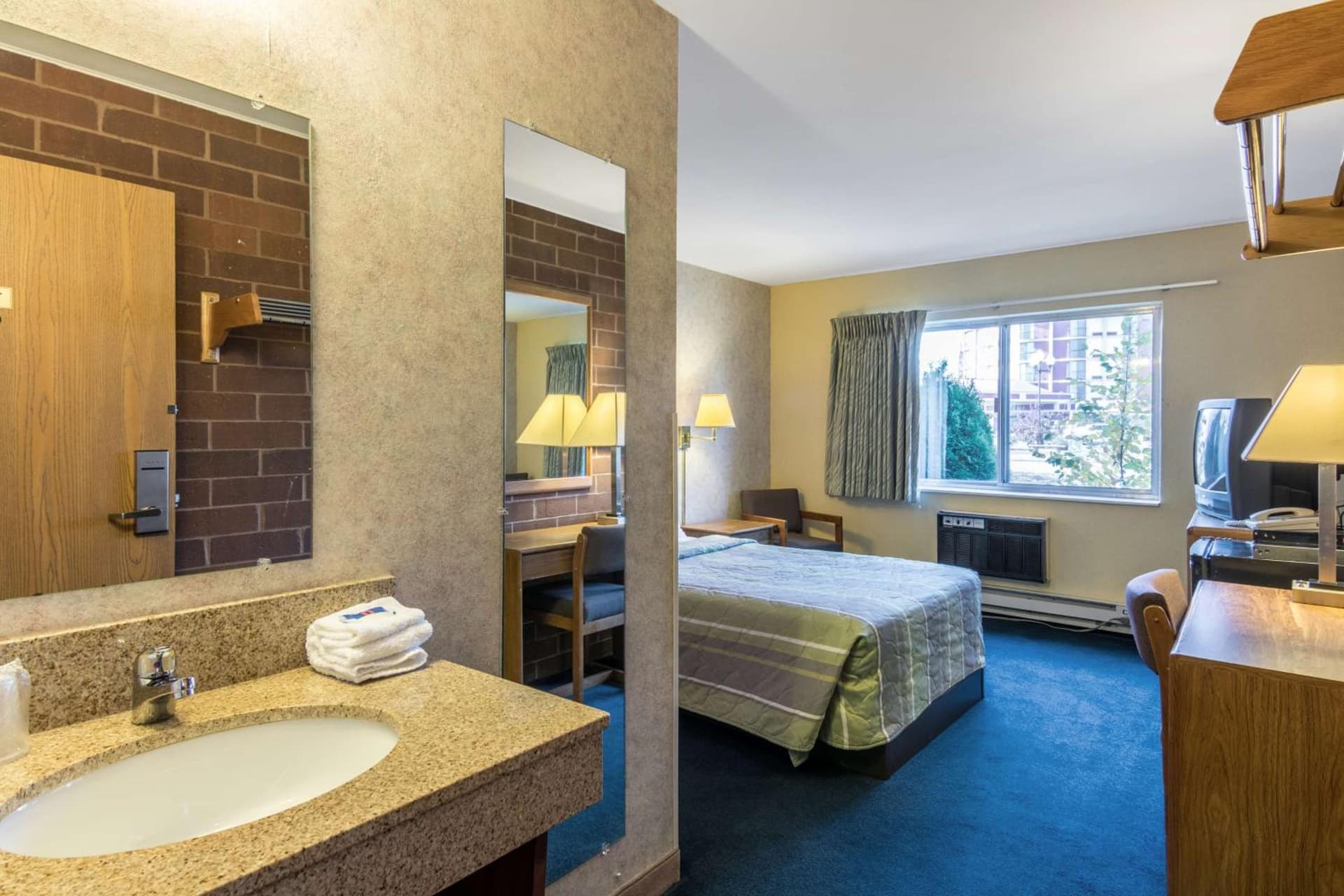 Motel 6-Eau Claire, WI gallery photo in Eau Claire, WI — image 15