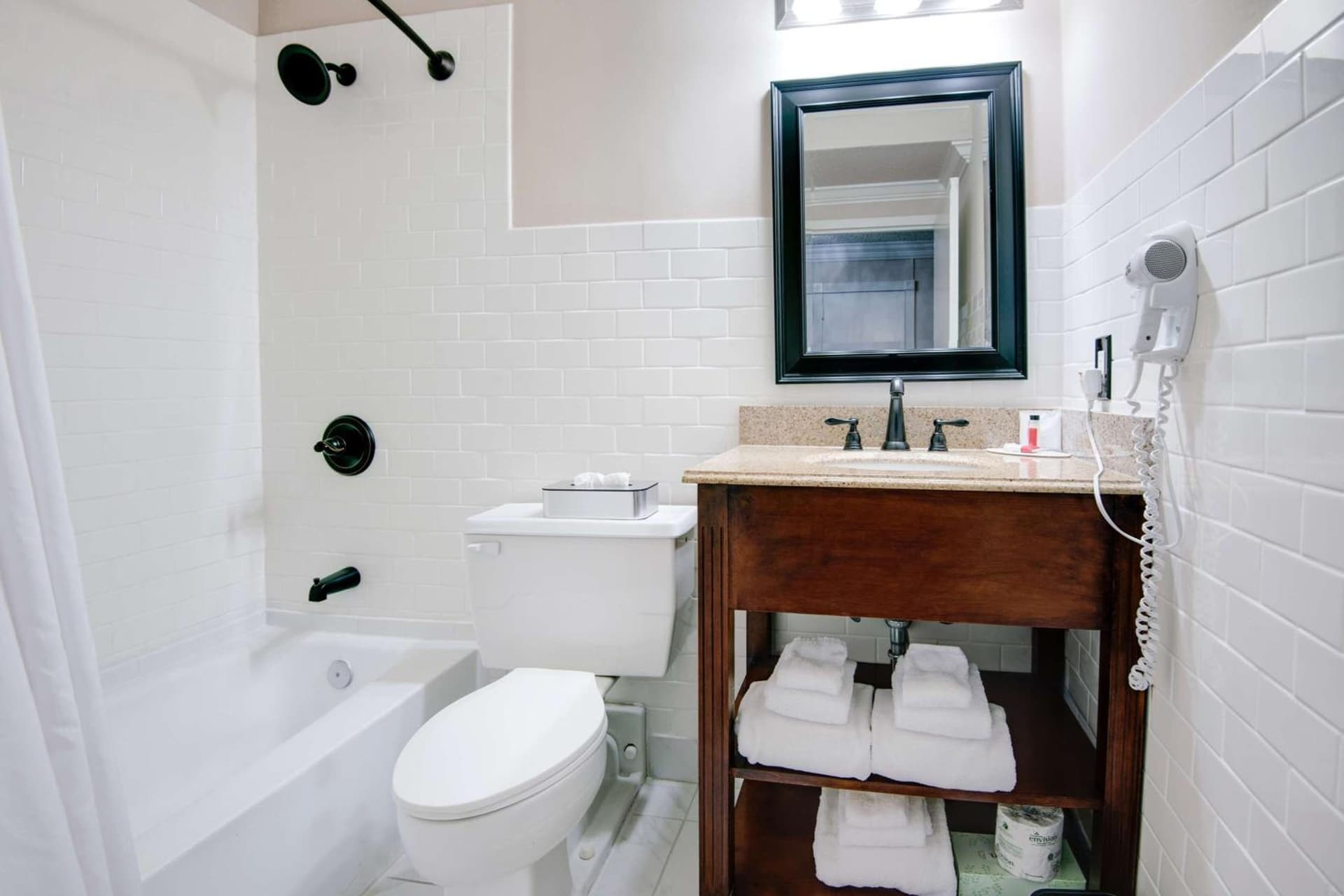 Ramada by Wyndham Metairie New Orleans Airport gallery photo in Metairie, LA — image 38