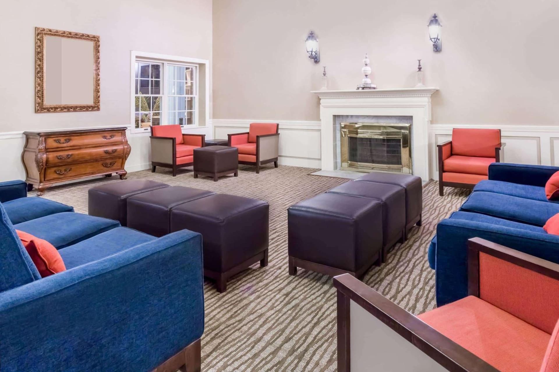Days Inn by Wyndham Williamsburg Historic Area interior in Williamsburg, VA — gallery photo 2