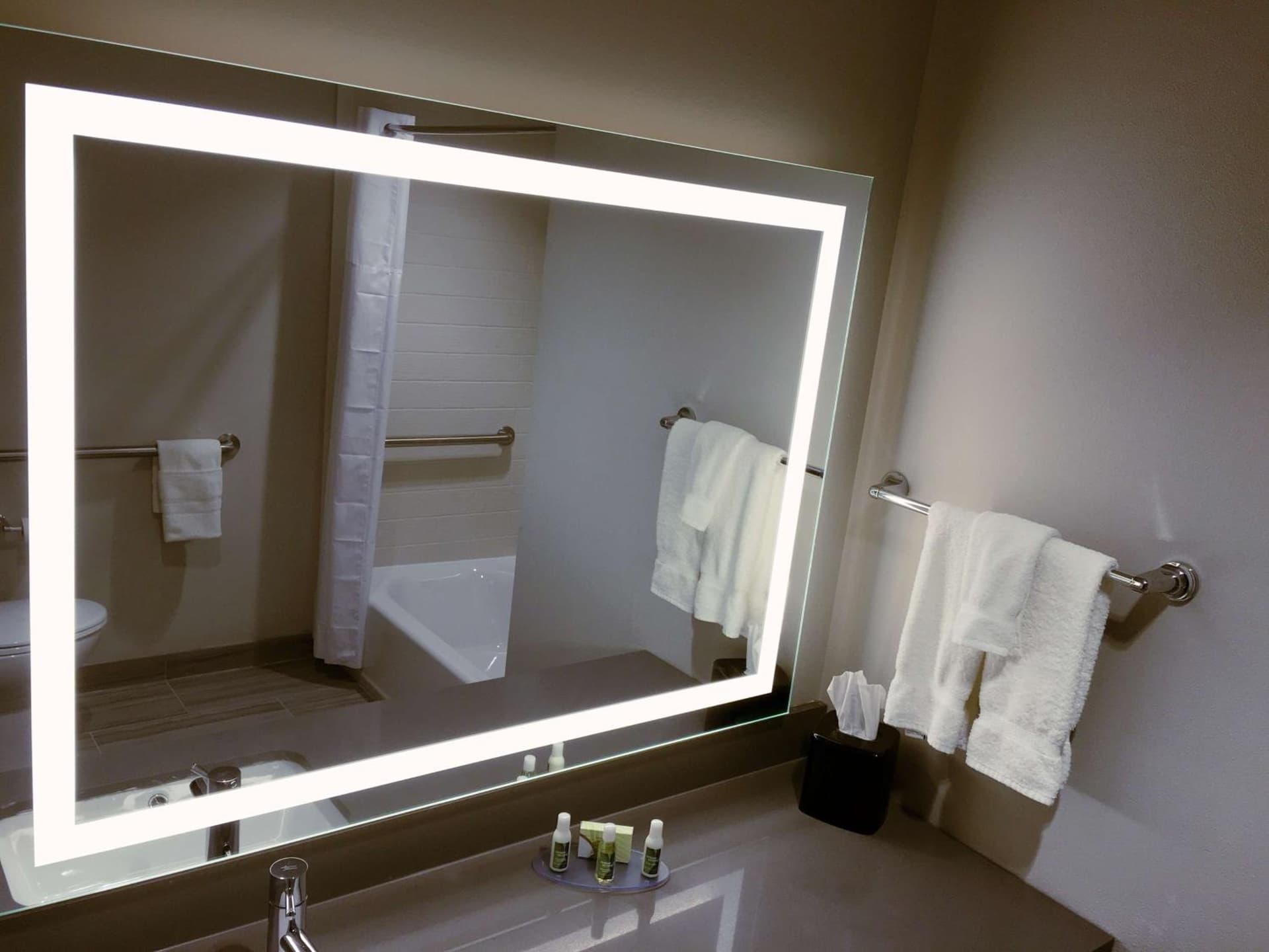 Best Western Plus Prien Lake Hotel & Suites - Lake Charles gallery photo in Lake Charles, LA — image 6
