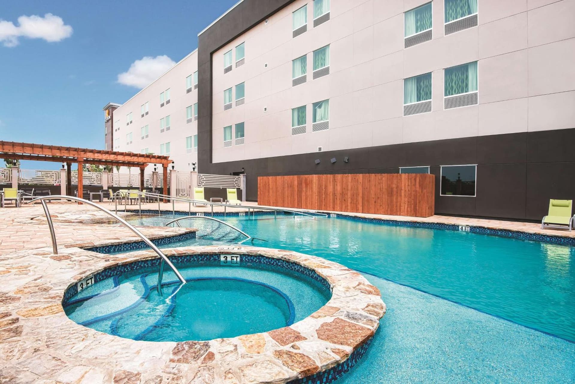 La Quinta by Wyndham McAllen Convention Center gallery photo in McAllen, TX — image 27