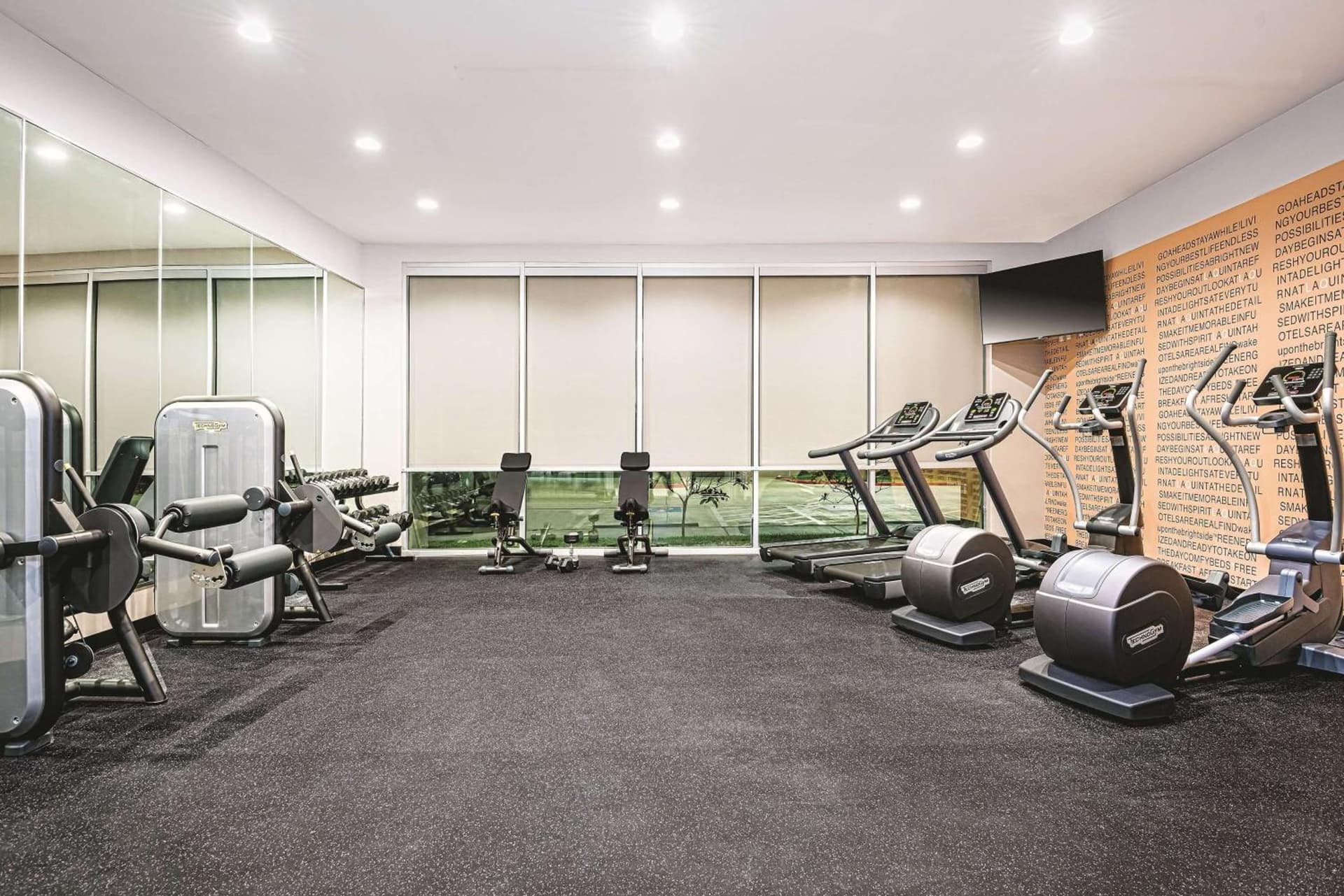 La Quinta by Wyndham McAllen Convention Center interior in McAllen, TX — gallery photo 2