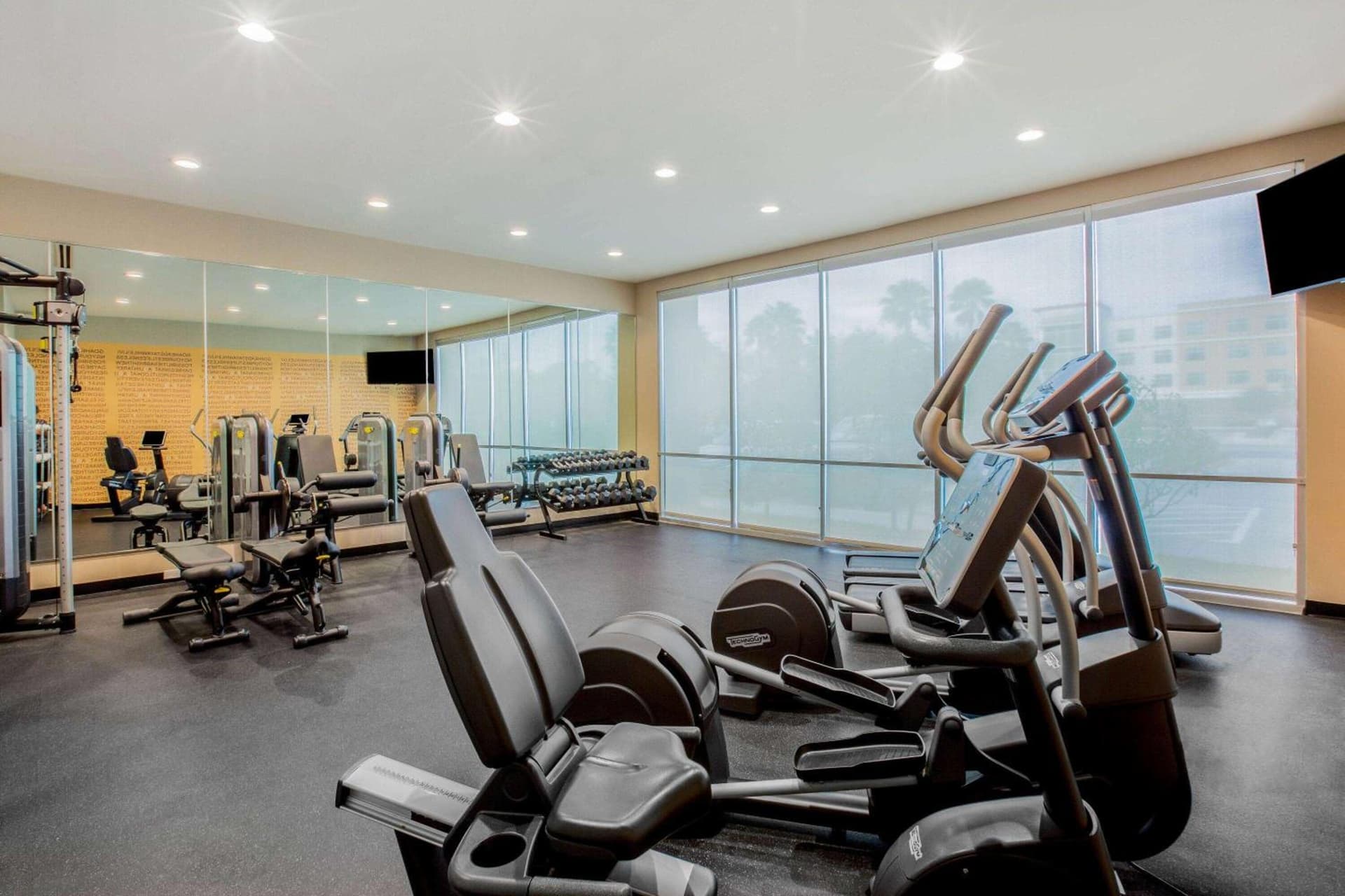 La Quinta by Wyndham McAllen Convention Center gallery photo in McAllen, TX — image 14
