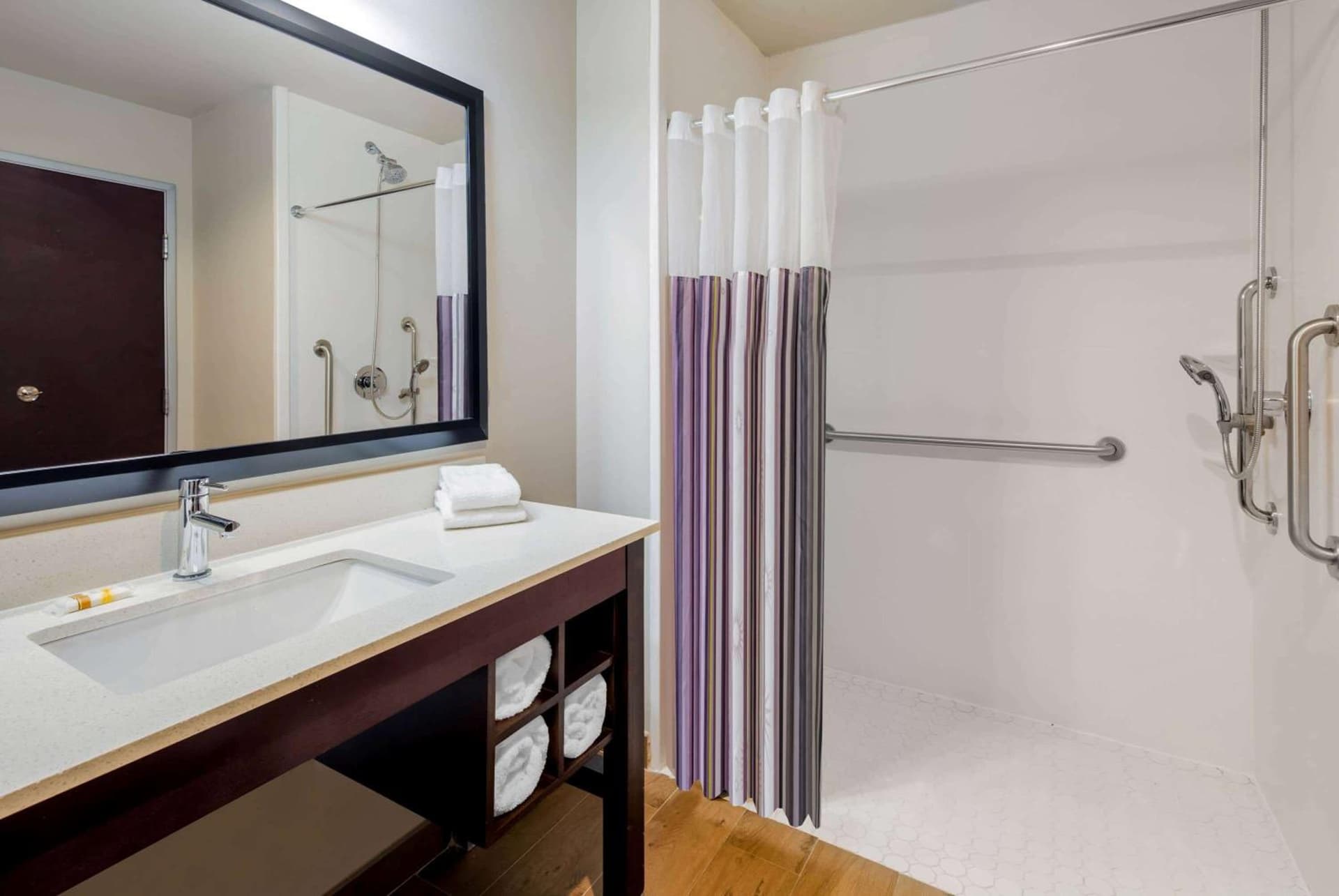 La Quinta by Wyndham McAllen Convention Center gallery photo in McAllen, TX — image 6