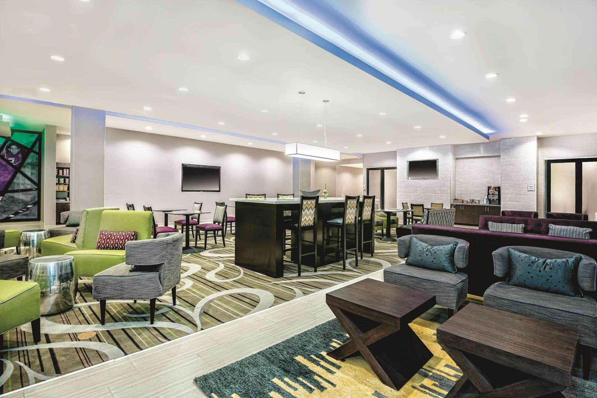 La Quinta by Wyndham McAllen Convention Center gallery photo in McAllen, TX — image 4
