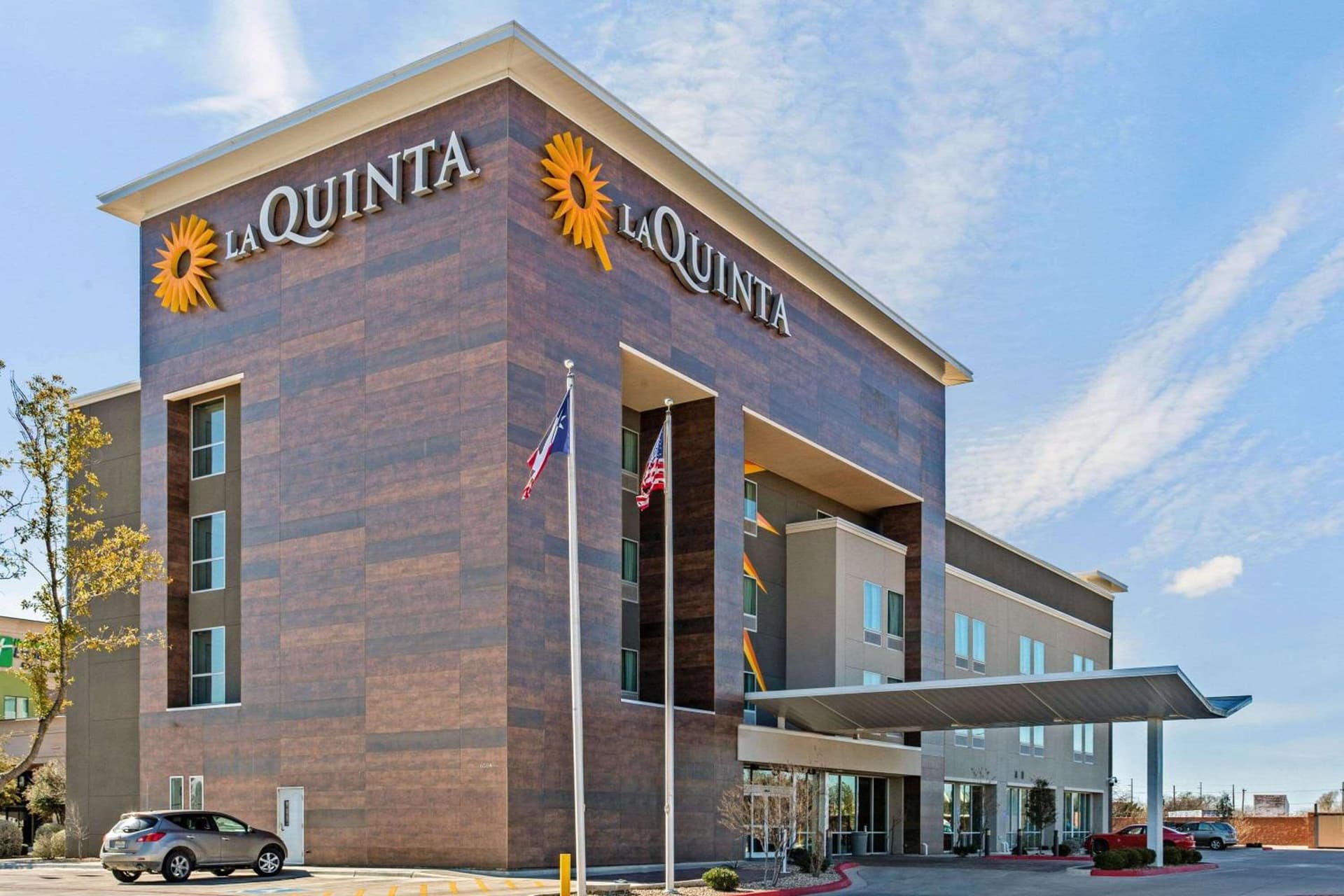 La Quinta by Wyndham Lubbock South interior in Lubbock, TX — gallery photo 2
