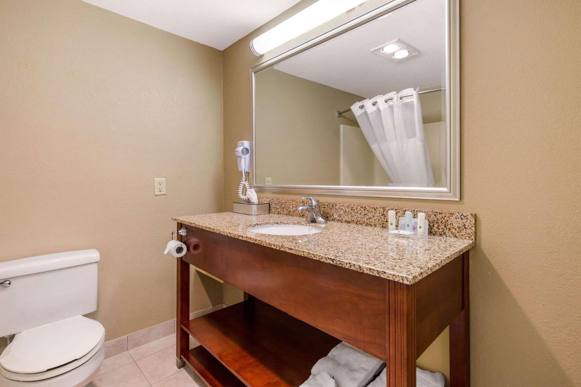 Quality Inn & Suites Georgetown - Seaford gallery photo in Georgetown, DE — image 24