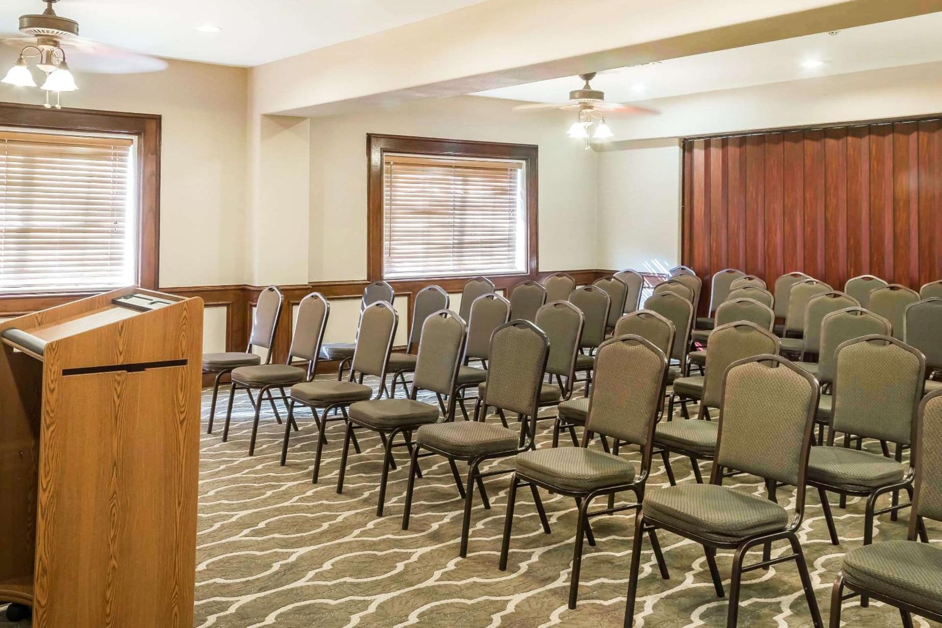 MainStay Suites Edinburg South gallery photo in Edinburg, TX — image 59
