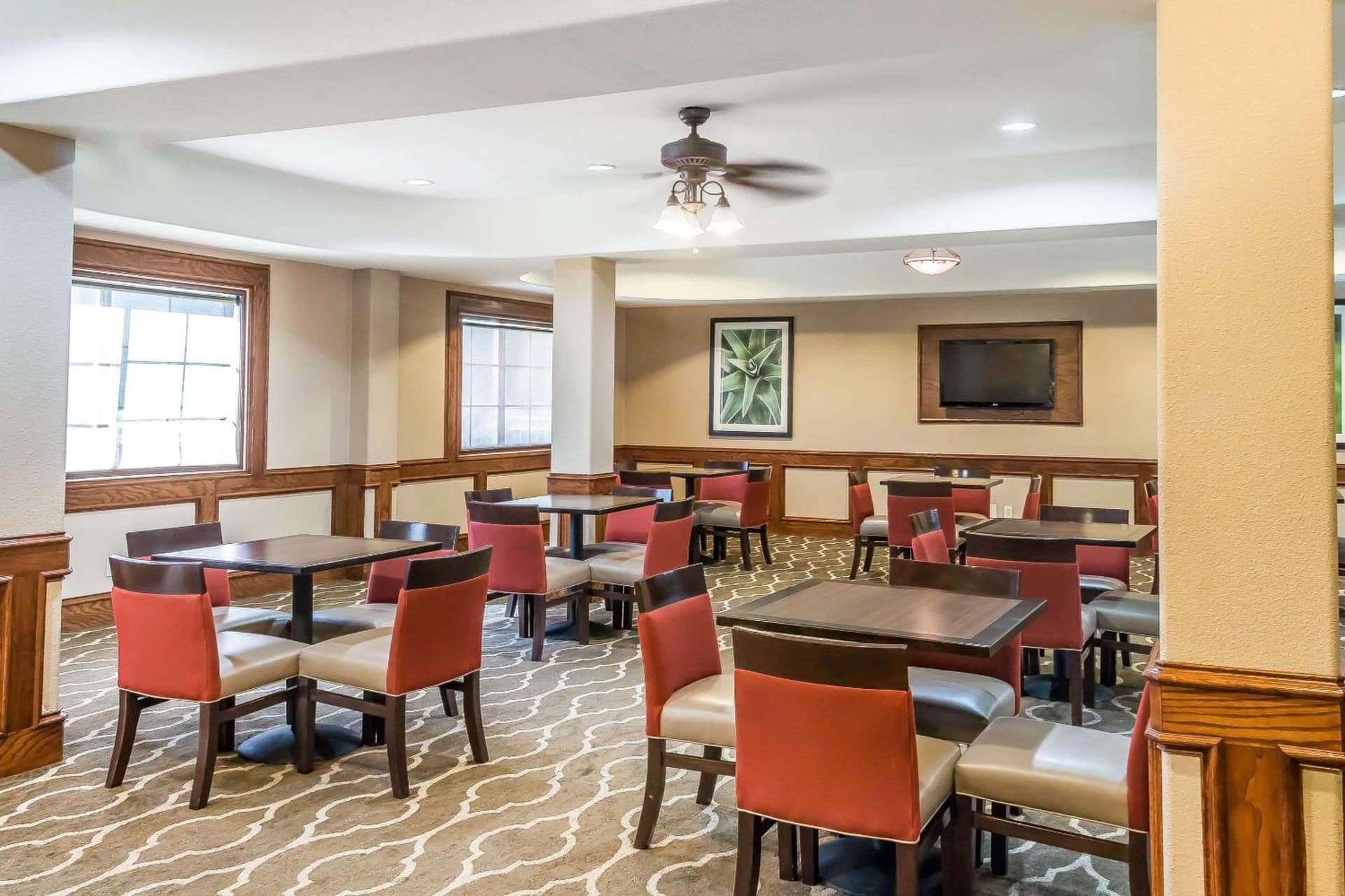 MainStay Suites Edinburg South gallery photo in Edinburg, TX — image 64