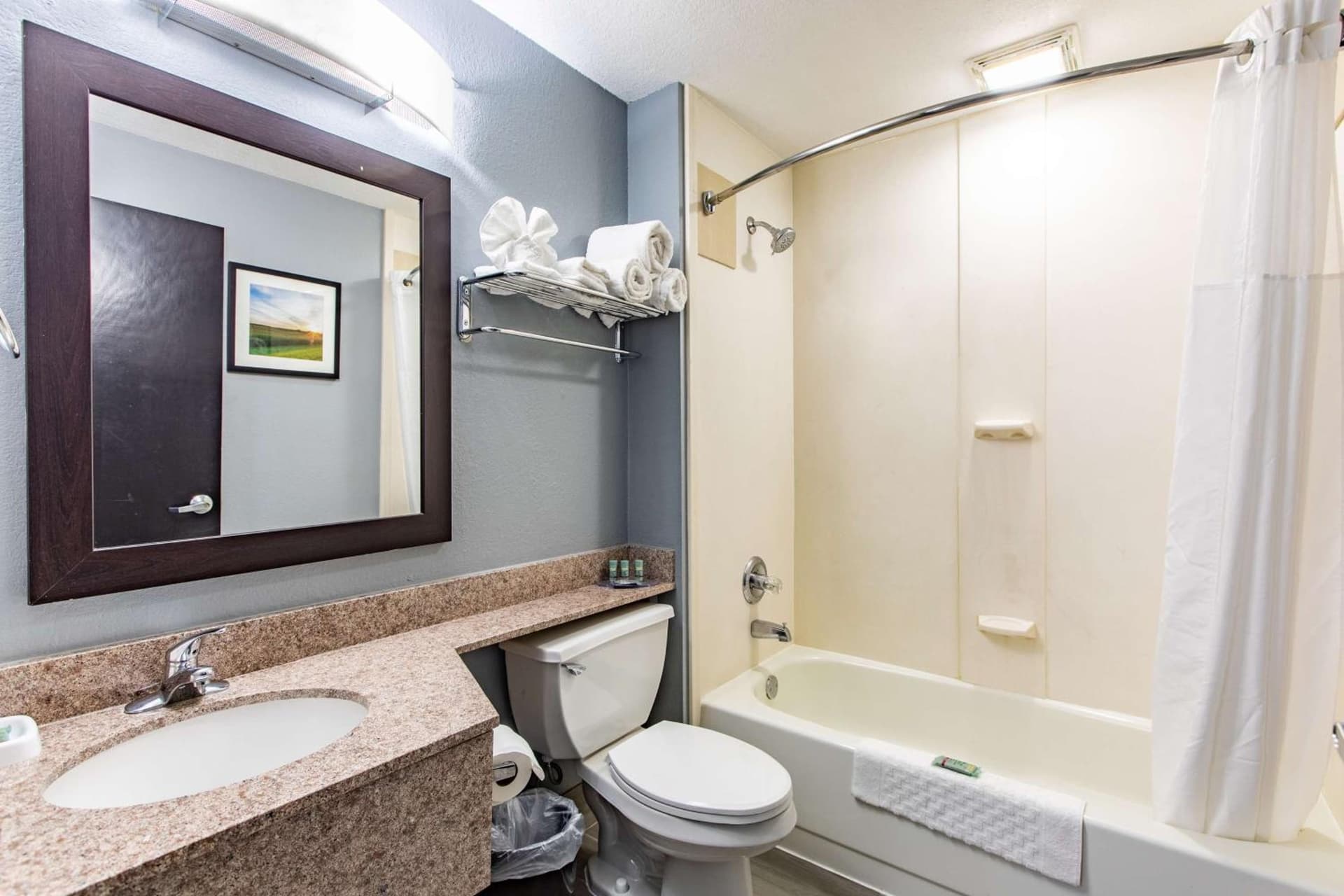 Best Western Rochester Hotel Mayo Clinic Area/ St. Mary's gallery photo in Rochester, MN — image 31