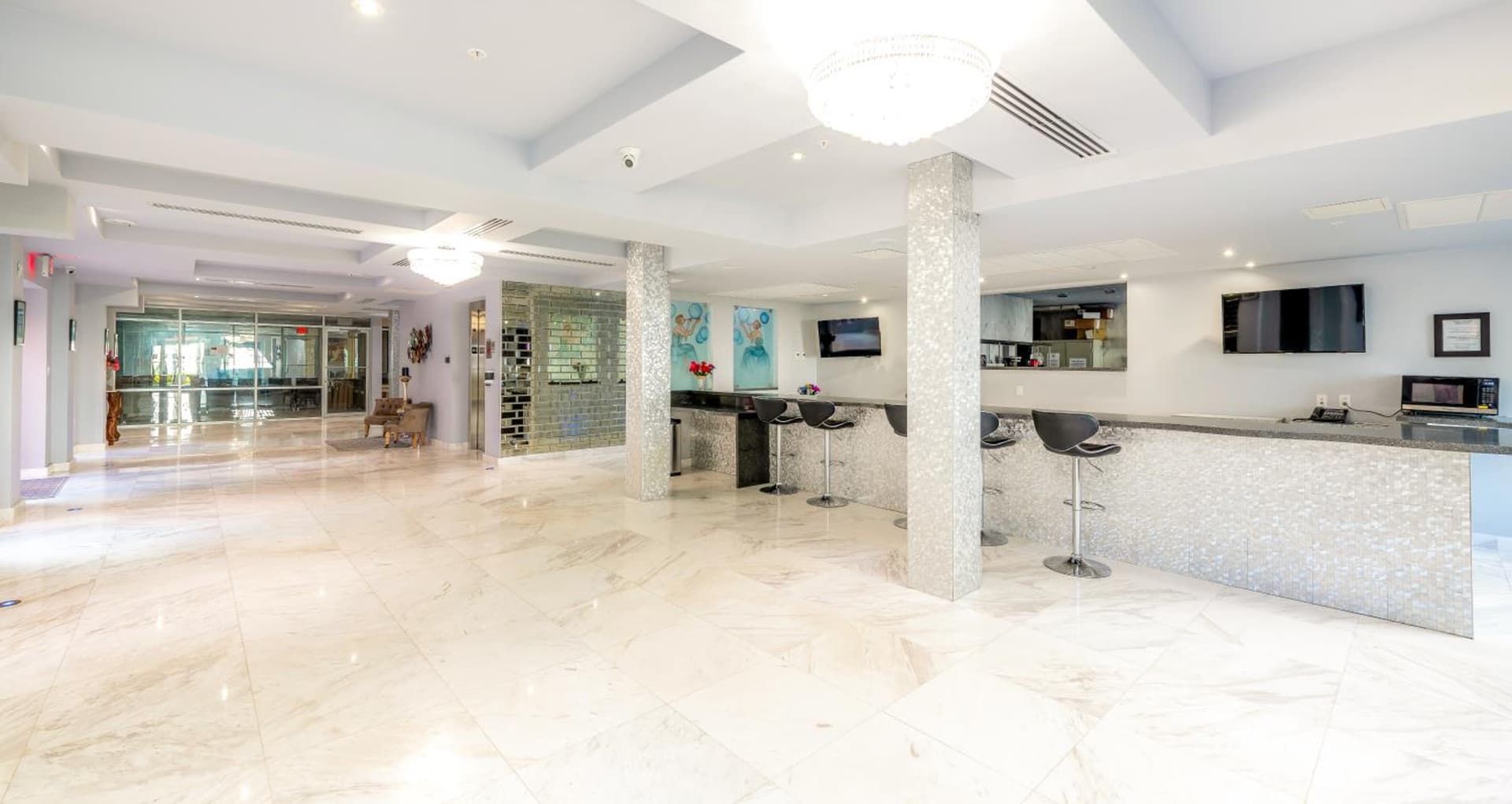 Secret Garden Miami Beach property views in Miami Beach, FL — gallery photo 3