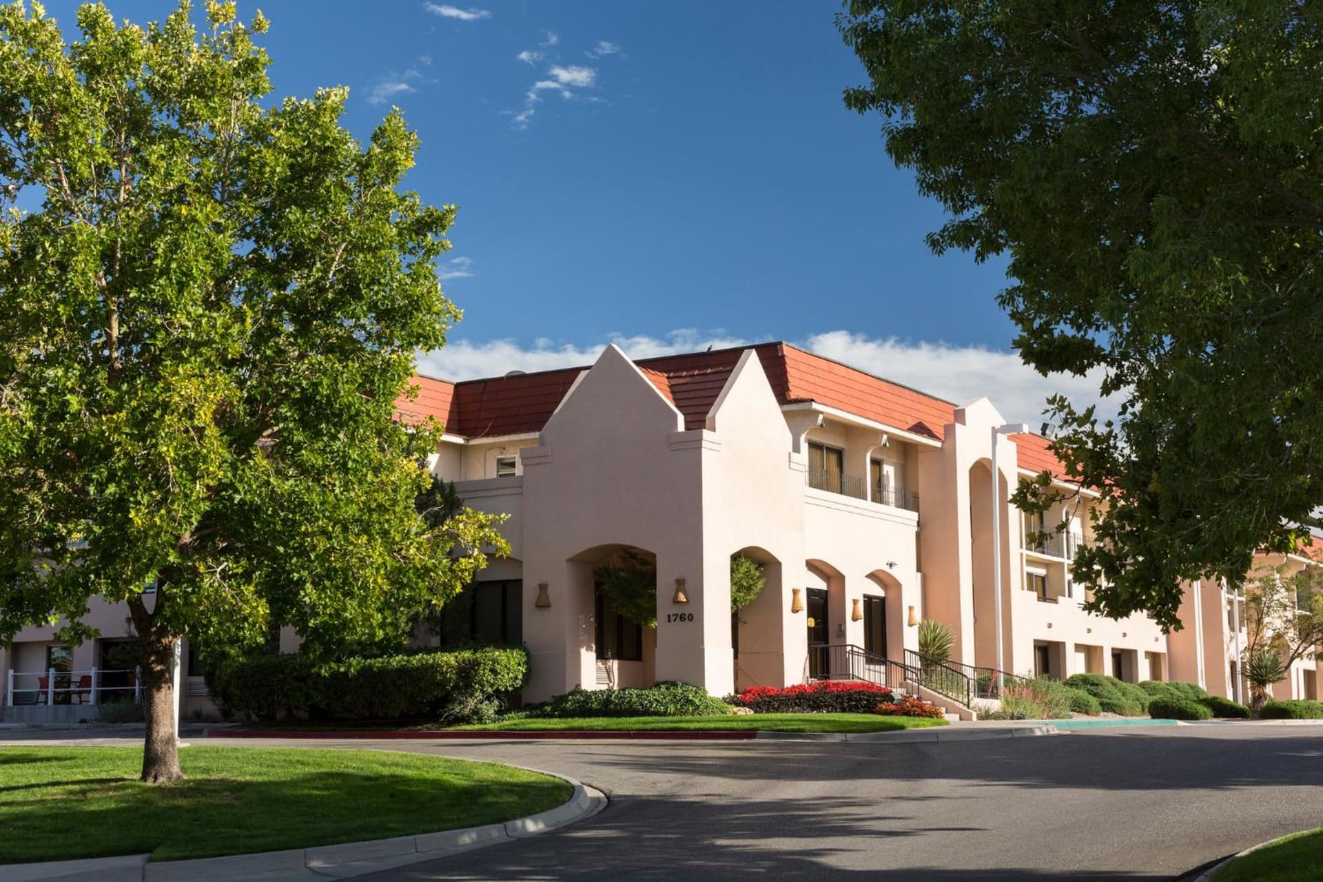 The Querque Hotel interior in Albuquerque, NM — gallery photo 2