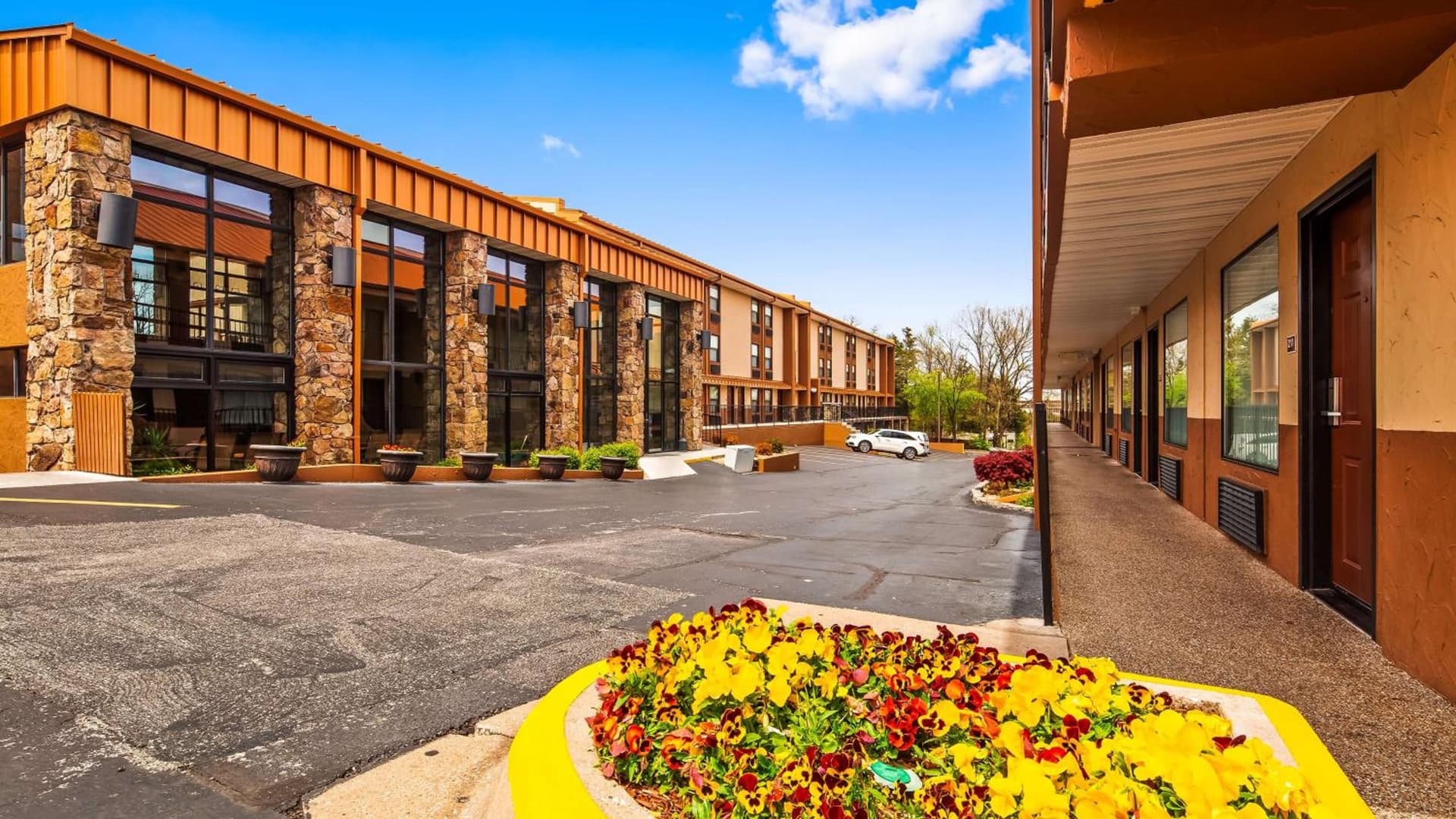 Best Western Center Pointe Inn featured exterior or lobby in Branson, MO — similar hotel