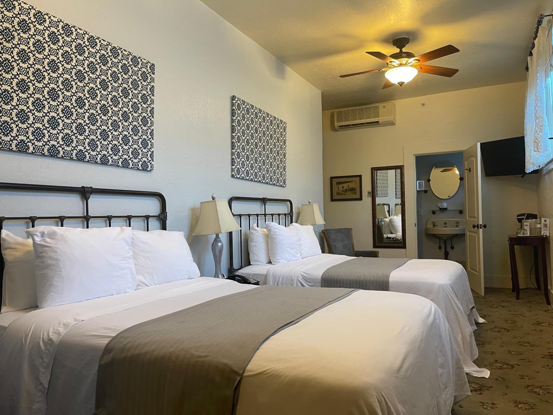 Hotel Sutter gallery photo in Sutter Creek, CA — image 26