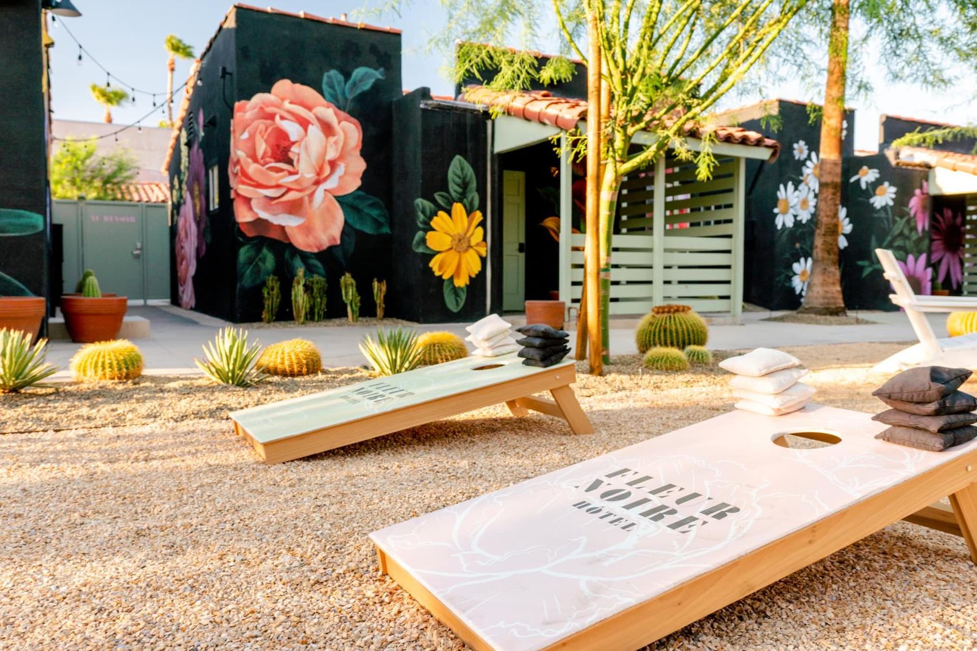 Fleur Noire Hotel - 21 and Over gallery photo in Palm Springs, CA — image 12