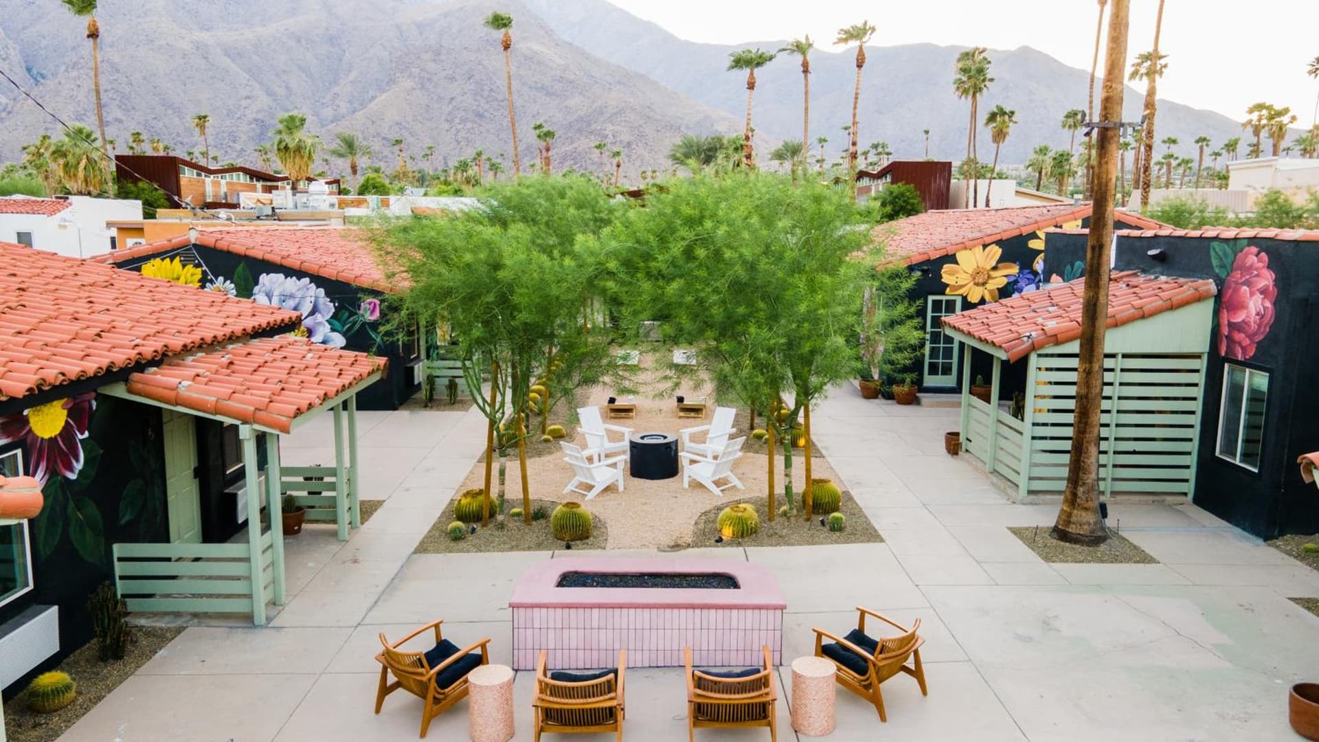 Fleur Noire Hotel - 21 and Over gallery photo in Palm Springs, CA — image 10