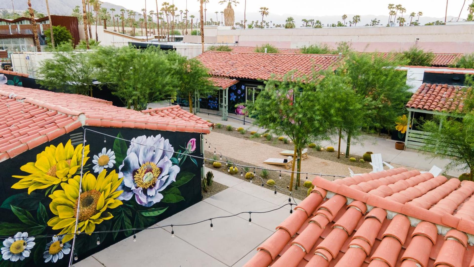 Fleur Noire Hotel - 21 and Over gallery photo in Palm Springs, CA — image 21