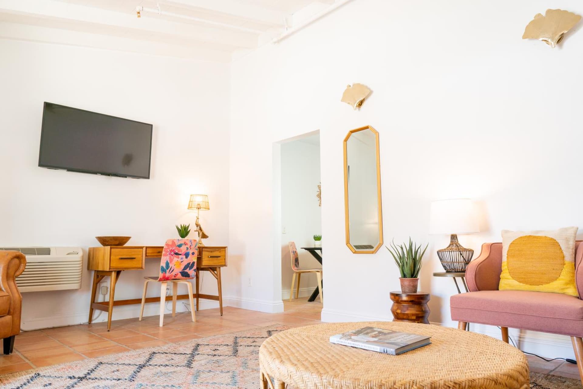 Fleur Noire Hotel - 21 and Over gallery photo in Palm Springs, CA — image 59
