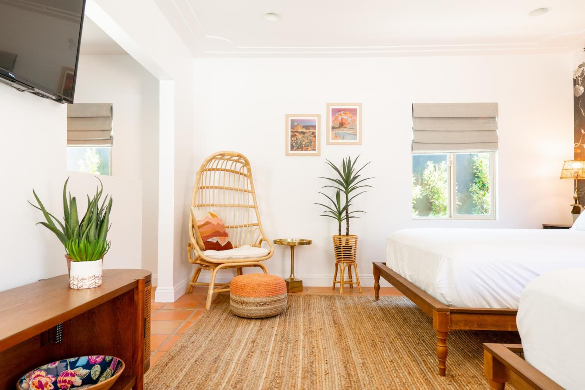Fleur Noire Hotel - 21 and Over interior in Palm Springs, CA — gallery photo 2