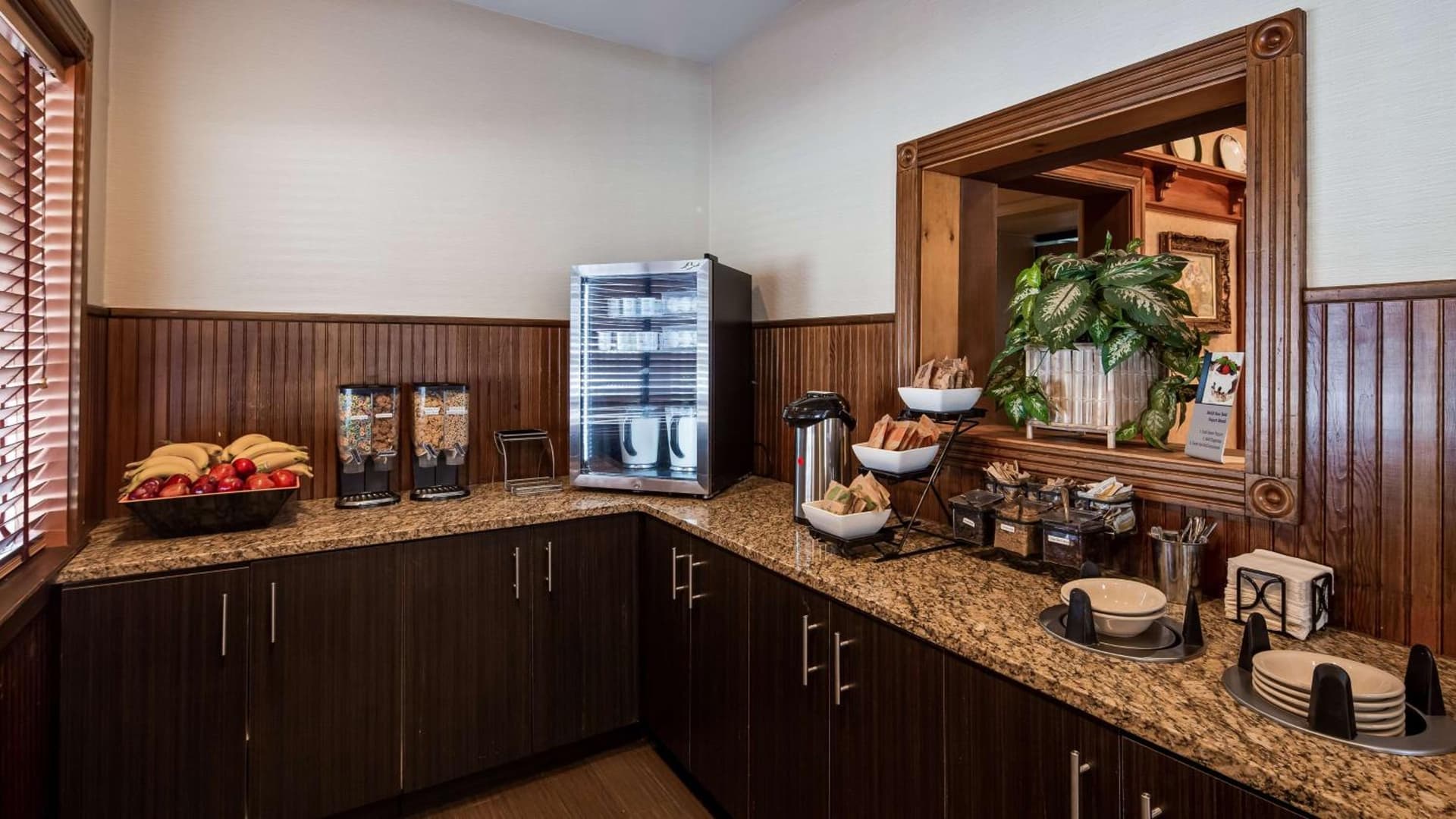 Best Western Greenfield Inn gallery photo in Allen Park, MI — image 38