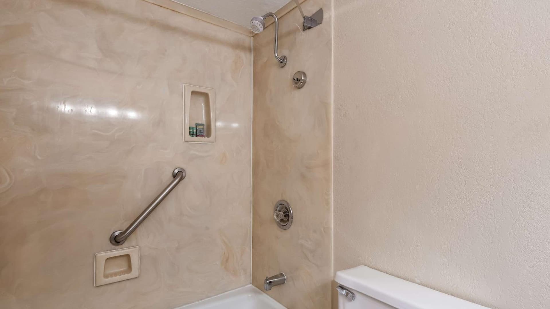 Best Western Greenfield Inn gallery photo in Allen Park, MI — image 10