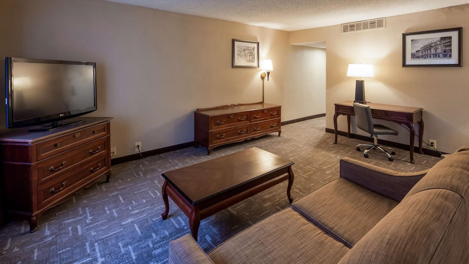 Best Western Greenfield Inn gallery photo in Allen Park, MI — image 12