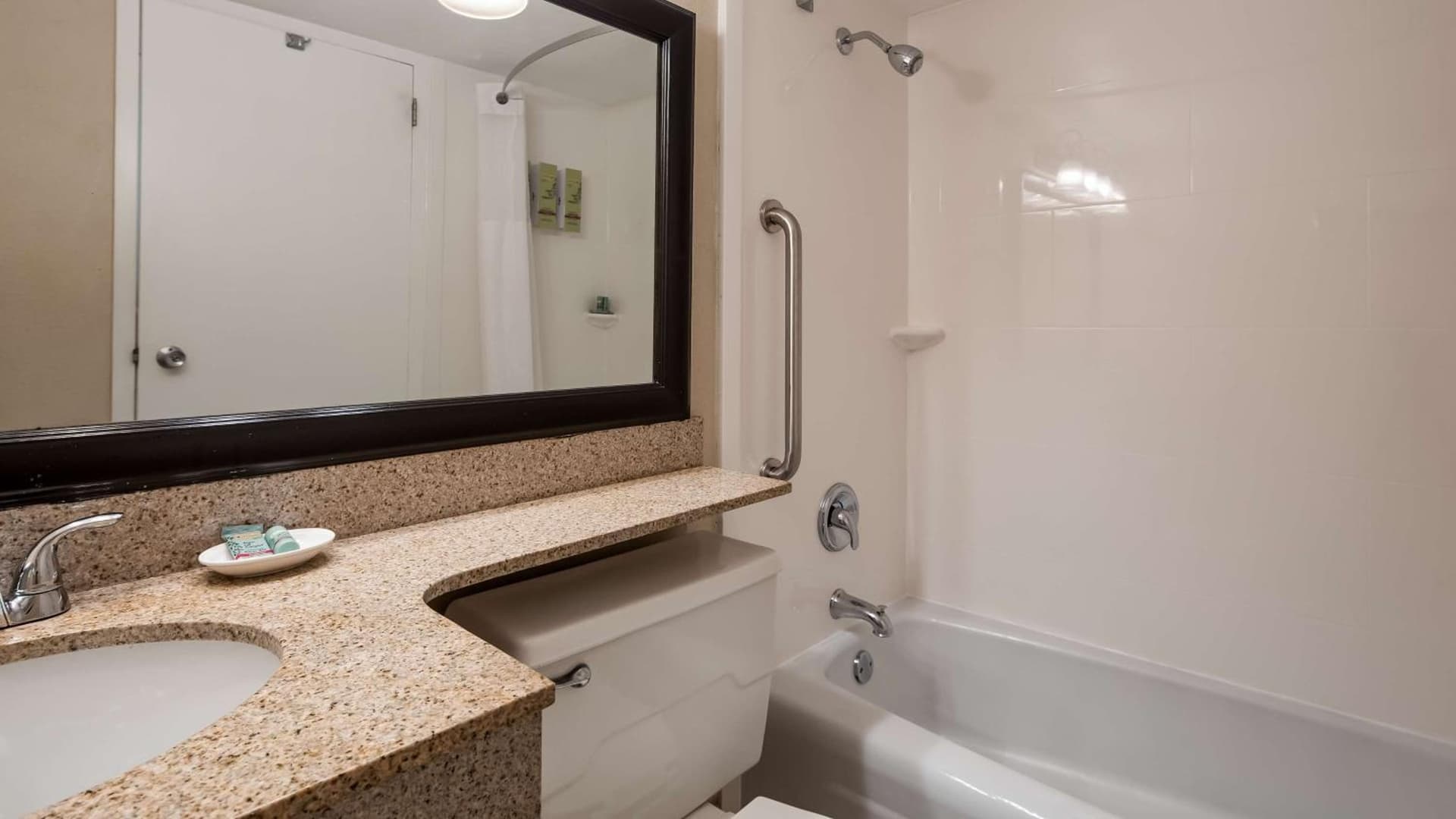 Best Western Greenfield Inn gallery photo in Allen Park, MI — image 57