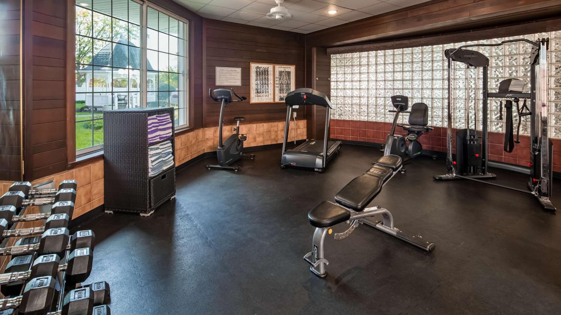 Best Western Greenfield Inn gallery photo in Allen Park, MI — image 49
