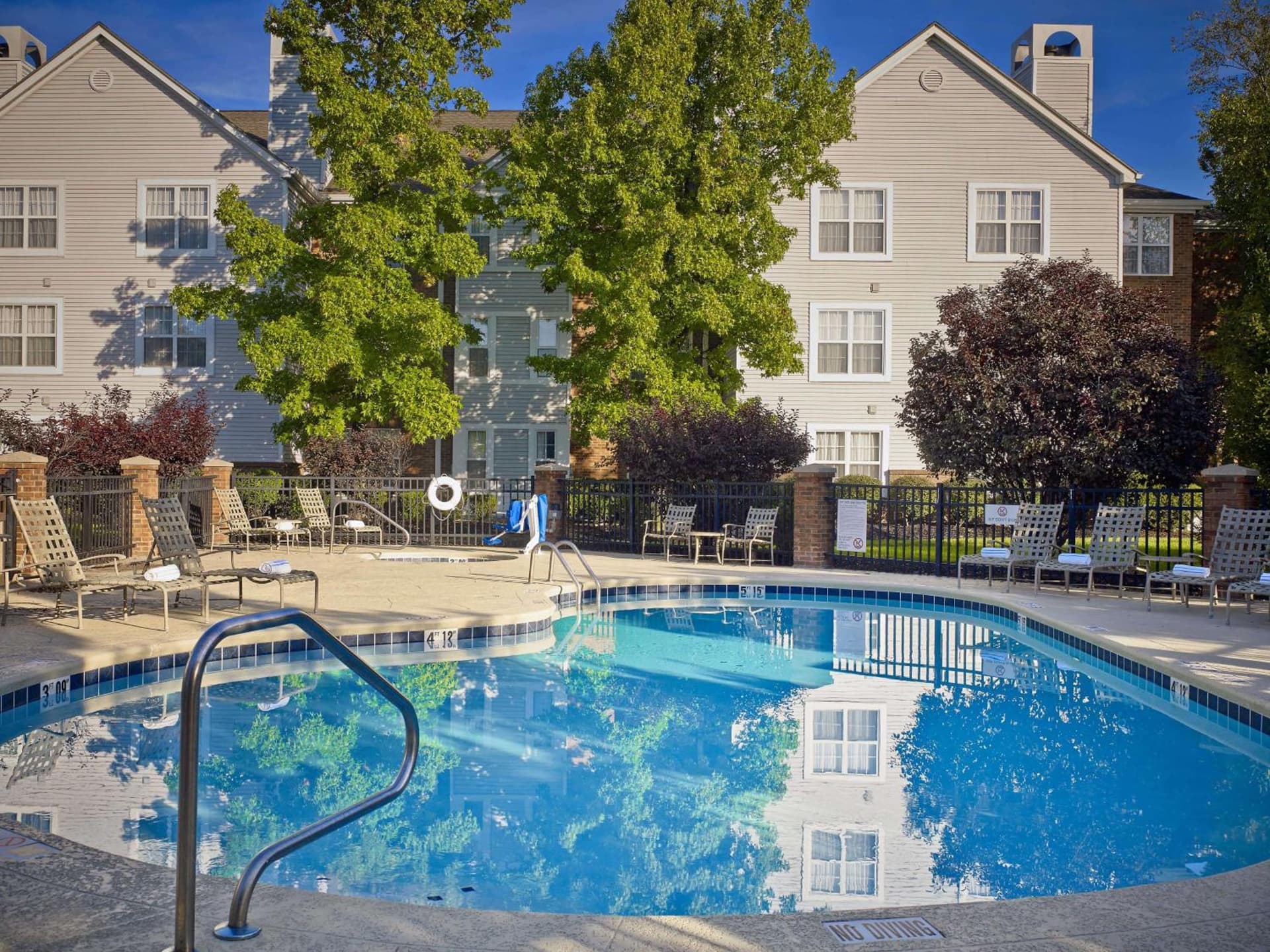 Sonesta ES Suites Cincinnati - Sharonville East gallery photo in Sharonville, OH — image 4