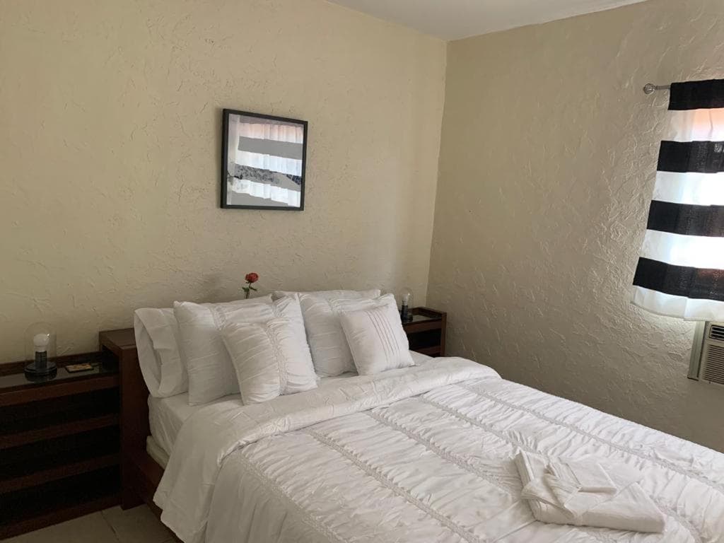 Cozy Private Room, near the Airport - Free parking - 01 property views in Miami, FL — gallery photo 3